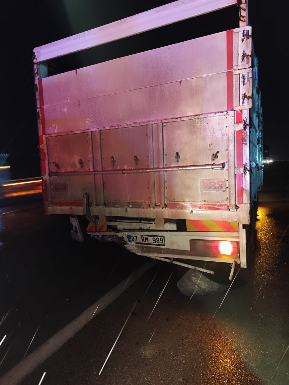 Konya’da Kamyona Çarpan Otomobilin Sürücüsü Hayatını Kaybetti (2)