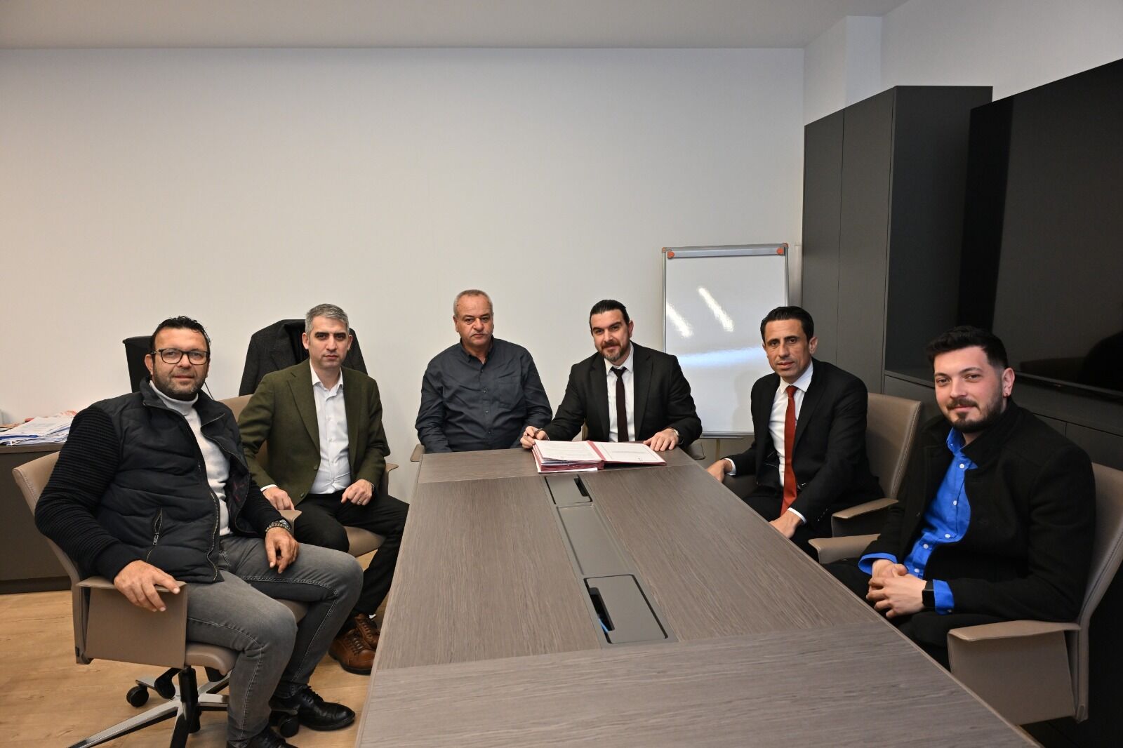 Manisa Büyükşehir Belediyesi’nden Yerel Süt Üreticisine Destek1