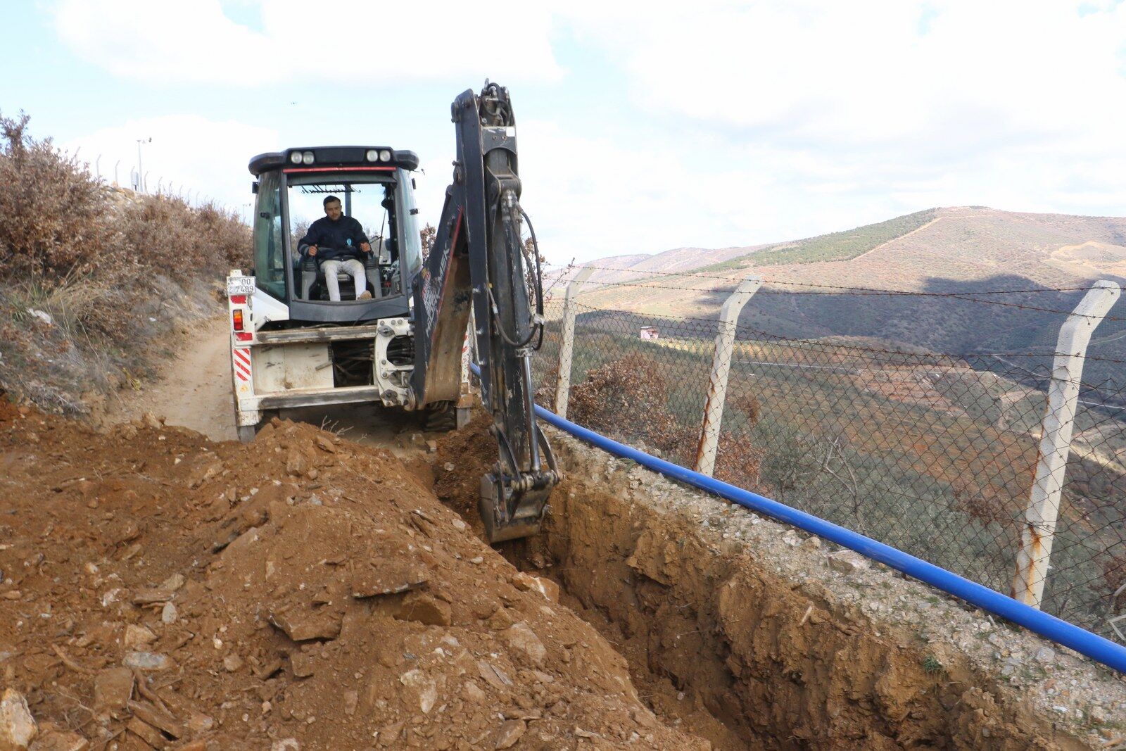 Manisa'da 5 Bin 100 Metrelik Içme Suyu Hattı Döşeniyor (2)