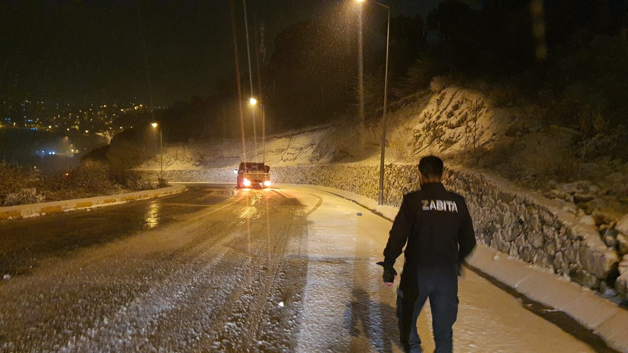 Manisa'da Ekipler Karla Mücadeleye Başladı (2)