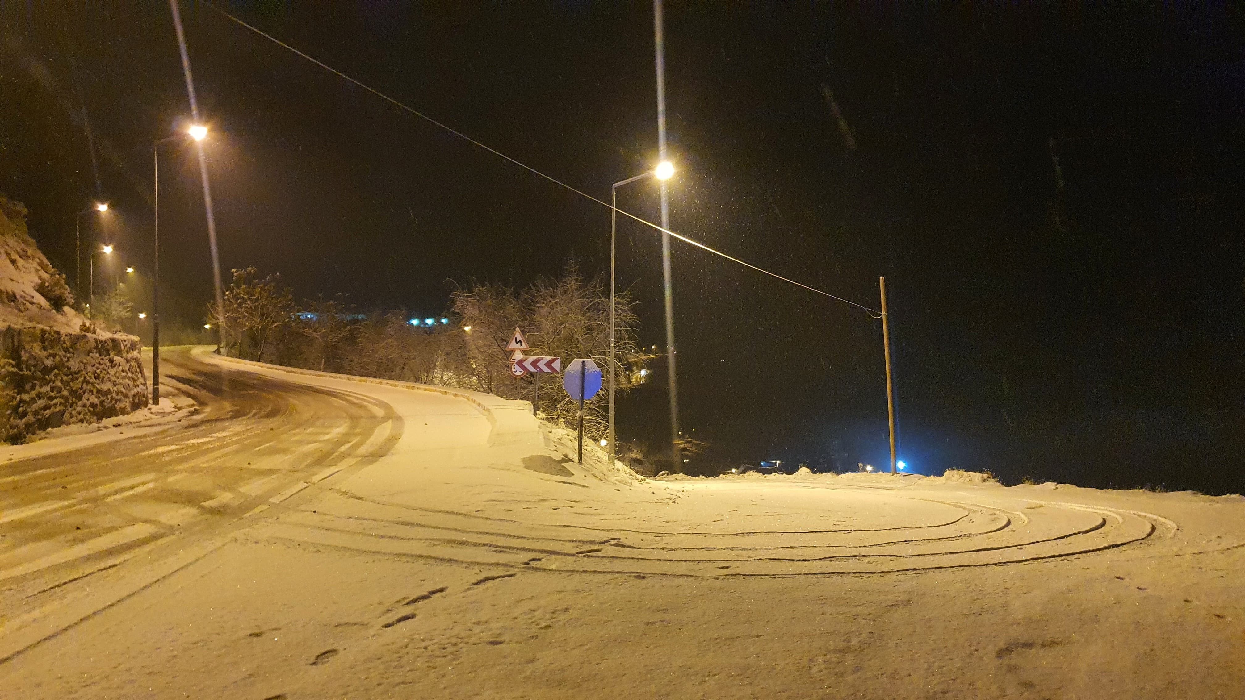 Manisa'da Ekipler Karla Mücadeleye Başladı (3)