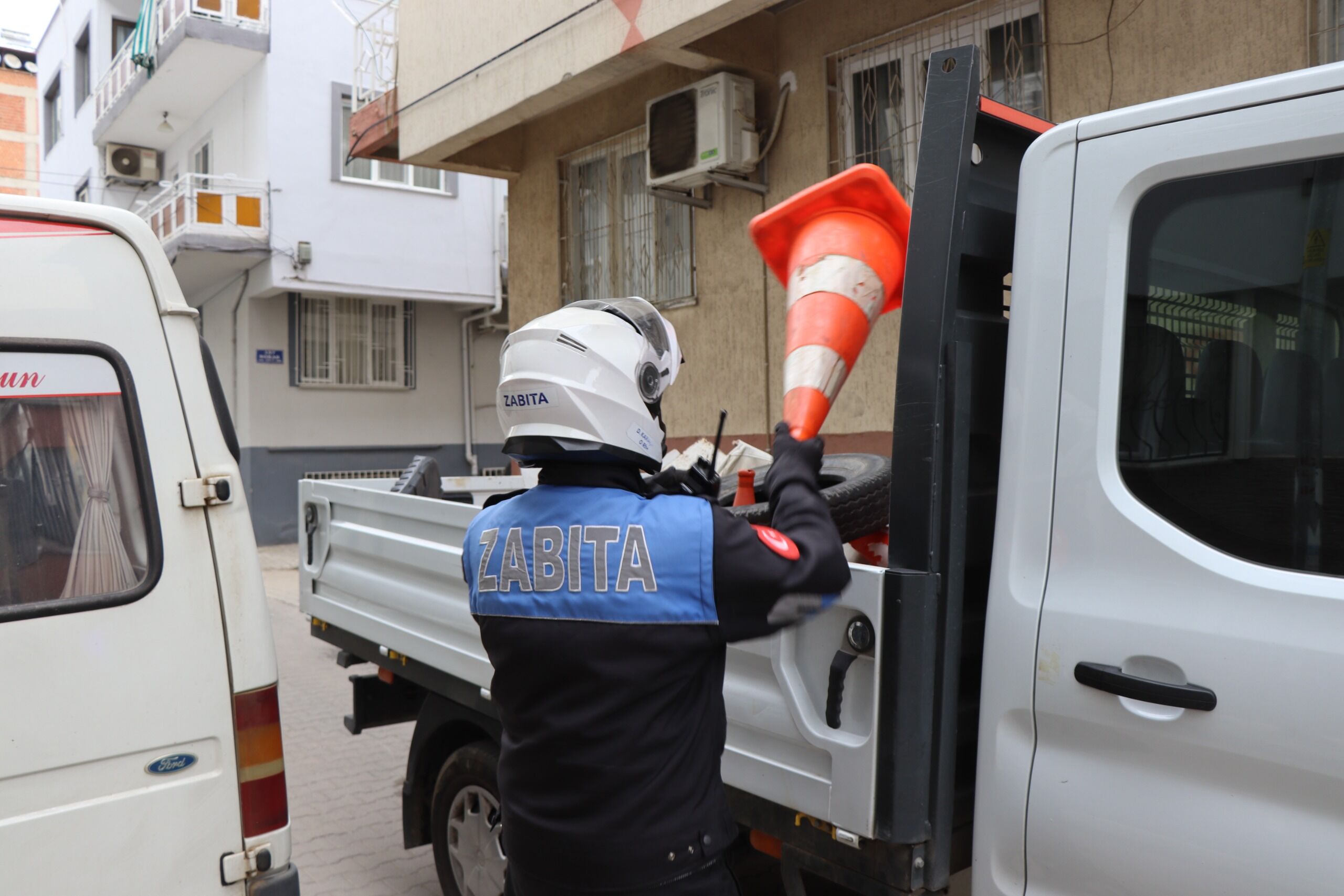 Nazilli’de Kaldırım Ve Yol Işgallerine Zabıta Müdahalesi (3)