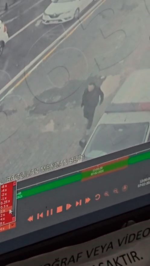 Polis Memuruna Bıçaklı Saldırı O Anlar Kamerada (1)