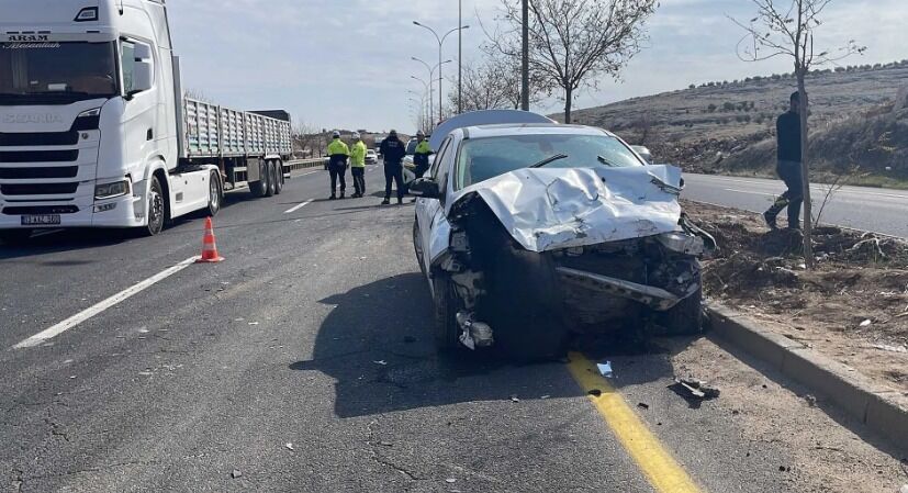 Şanlıurfa’da Dört Araçlı Zincirleme Trafik Kazası! (2)
