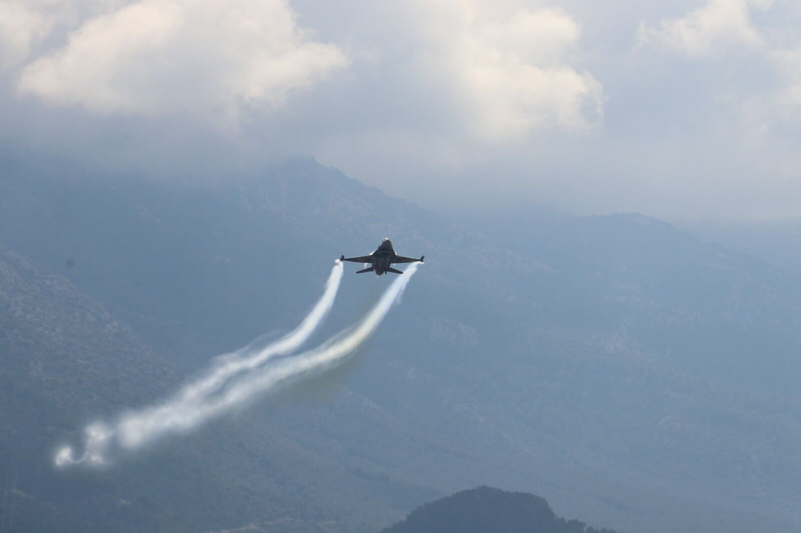 Solotürk Fethiye Semalarını Süsledi (1)