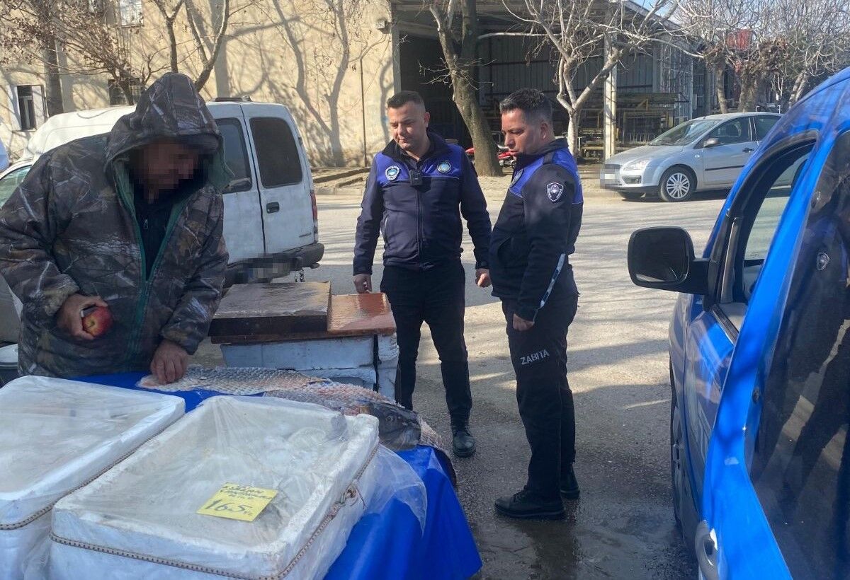 Turgutlu Zabıtası Kaldırım Işgallerine Karşı Sıkı Denetimler Yapıyor (3)