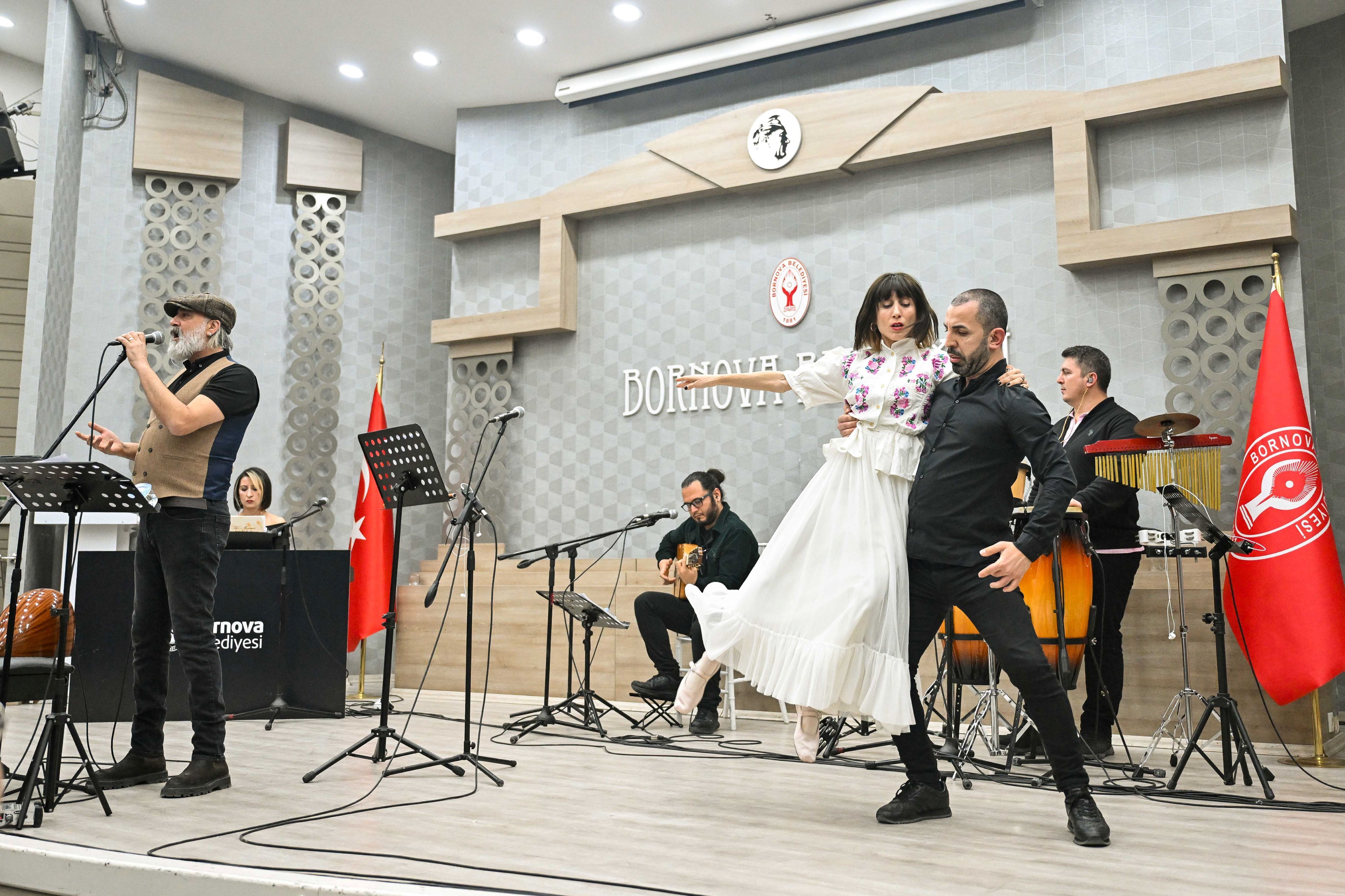 Türk Müziğinin Efsane Isimleri, Bornova’da Özel Bir Konserle Anıldı (3)