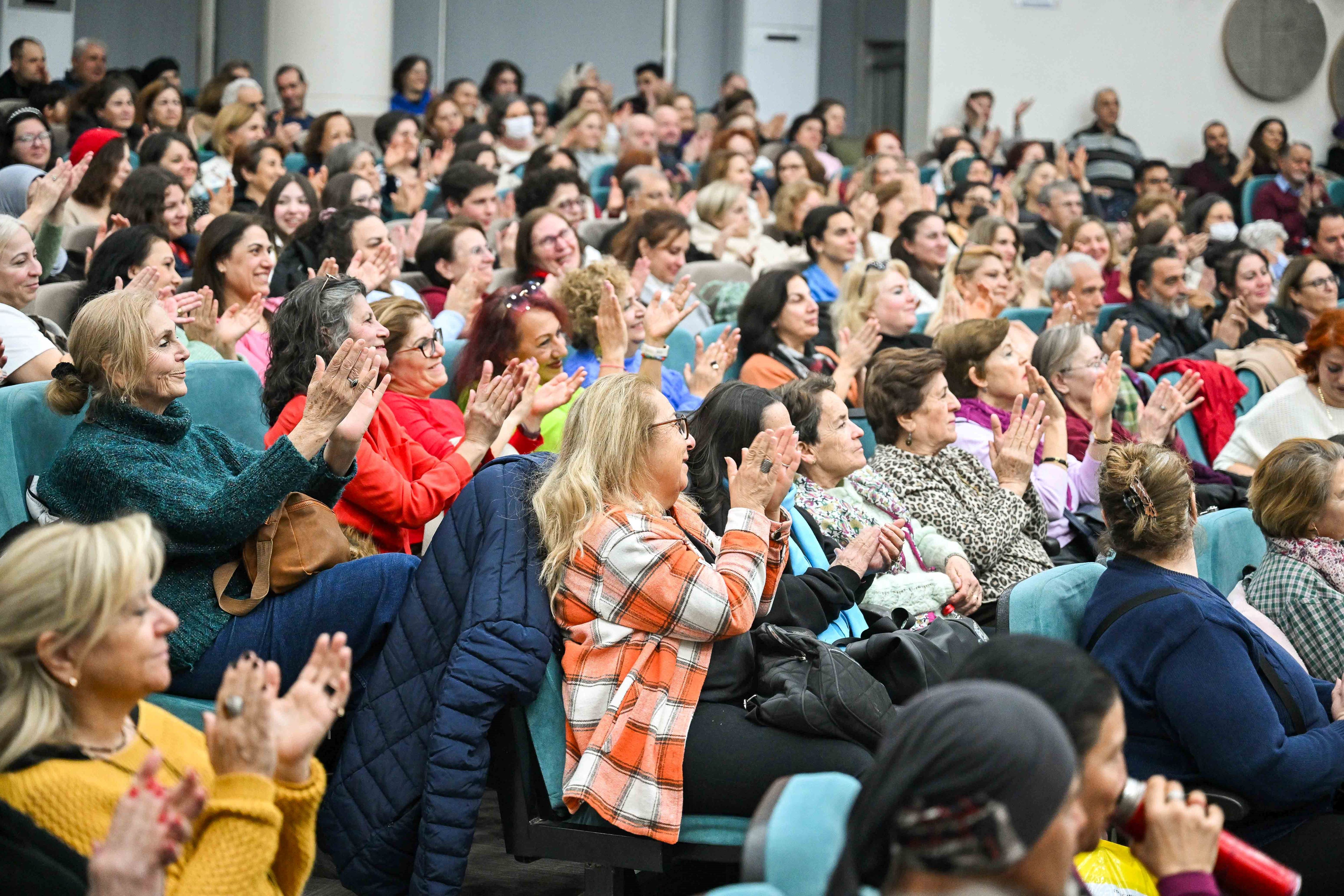 Türk Müziğinin Efsane Isimleri, Bornova’da Özel Bir Konserle Anıldı (4)