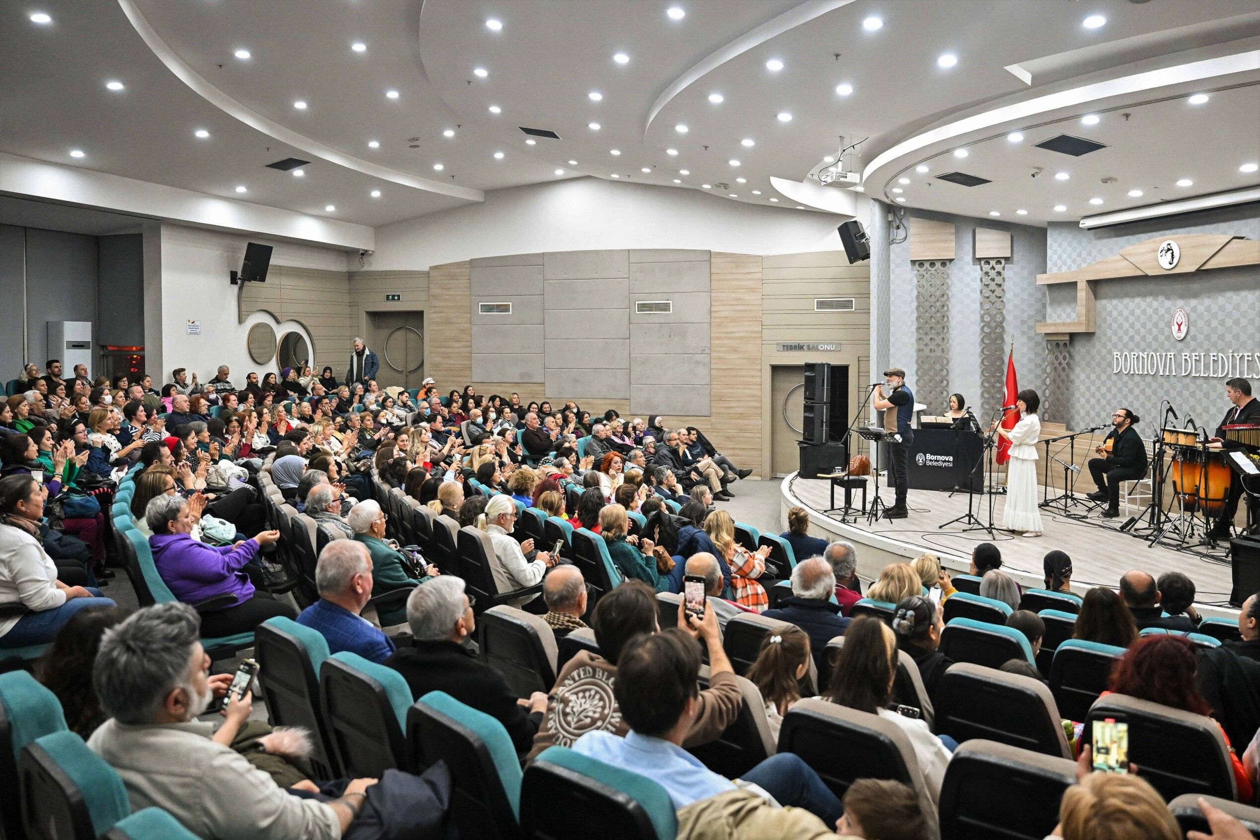 Türk Müziğinin Efsane Isimleri, Bornova’da Özel Bir Konserle Anıldı