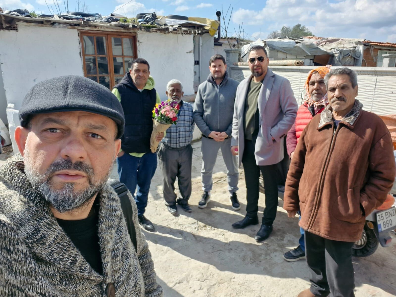 Urla'da Yıkım Durdu Romanların Barınma Sorunu Için Çalışma Başlatıldı (5)