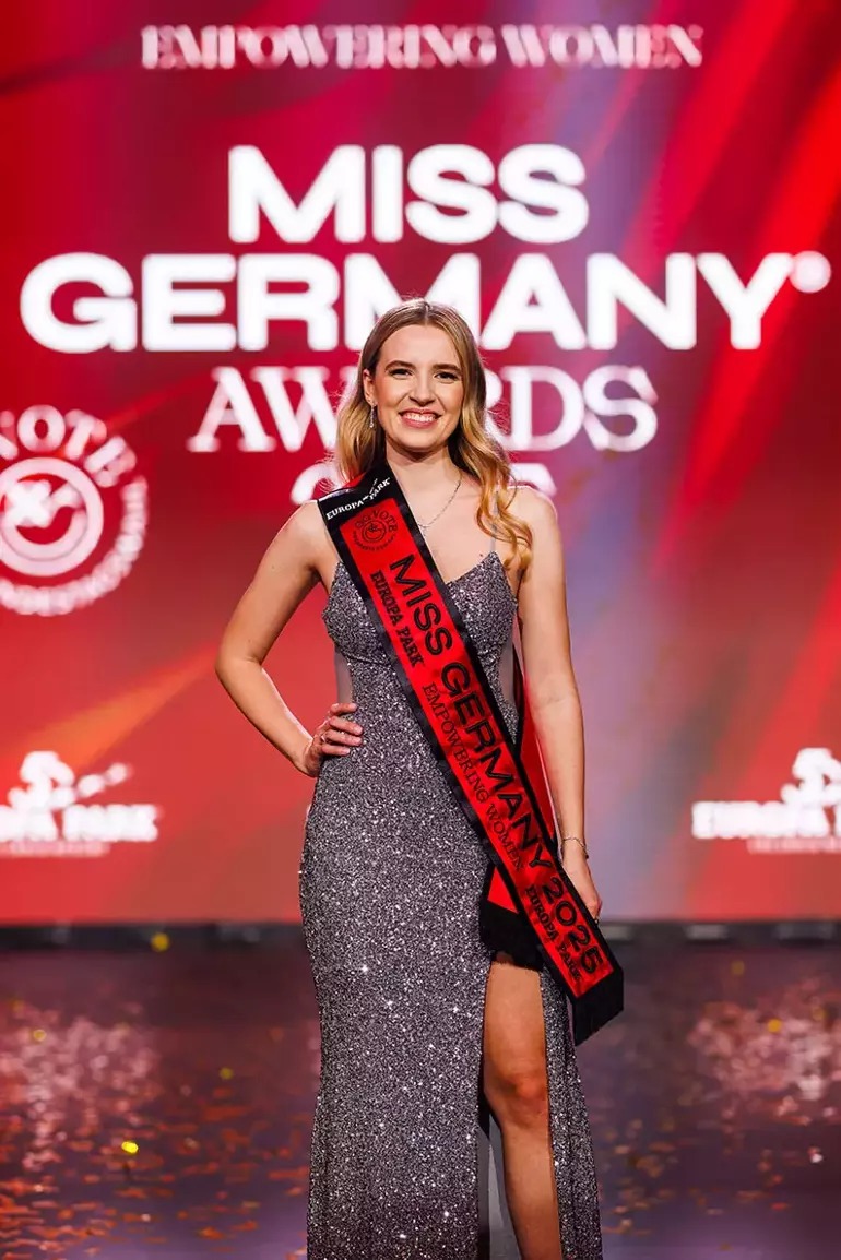 Valentina Busik Almanya Güzeli Oldu (1)