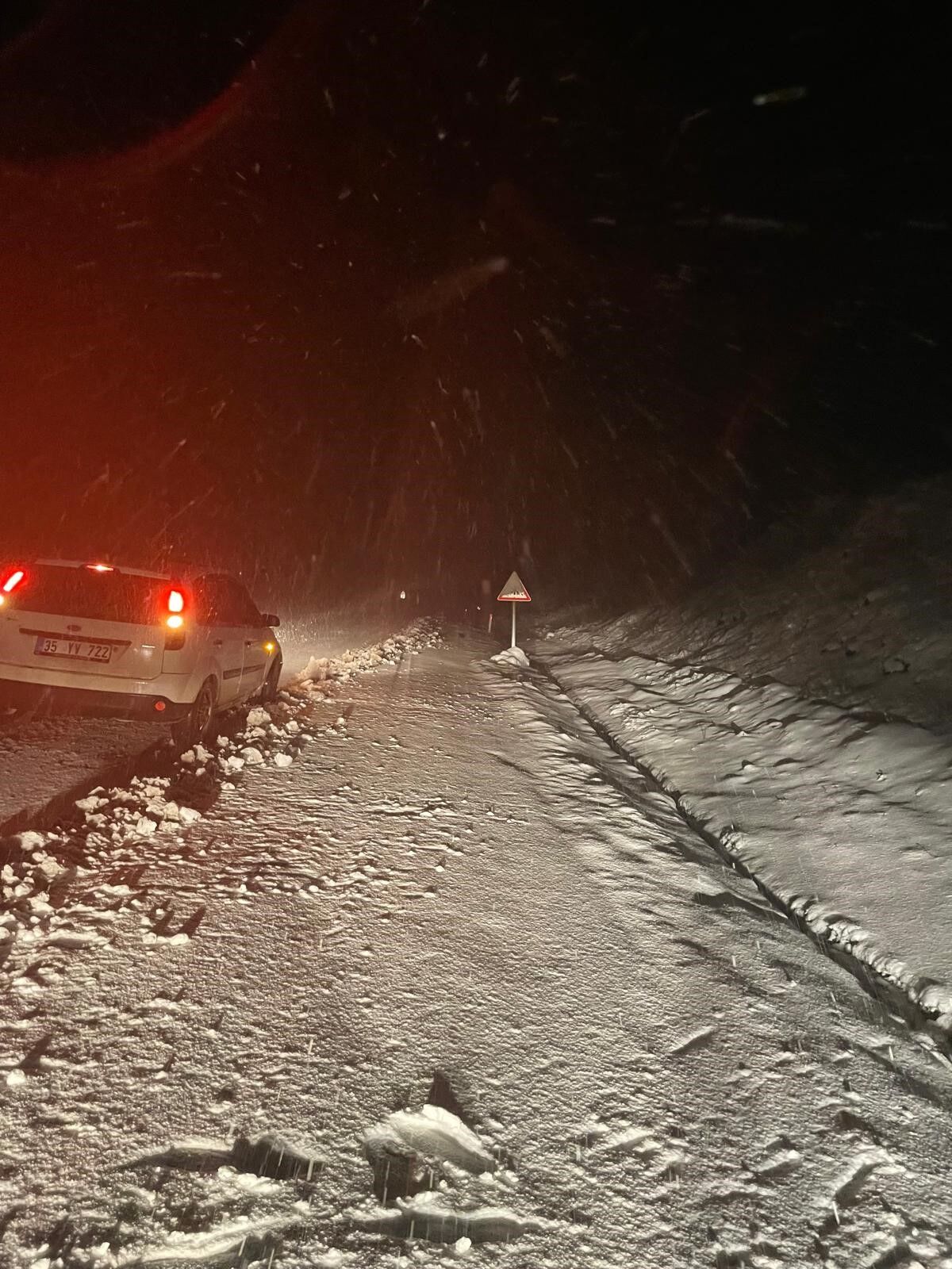 Yenice Çan Yolunda Kar Engeli! Ekipler Çalışıyor (3)