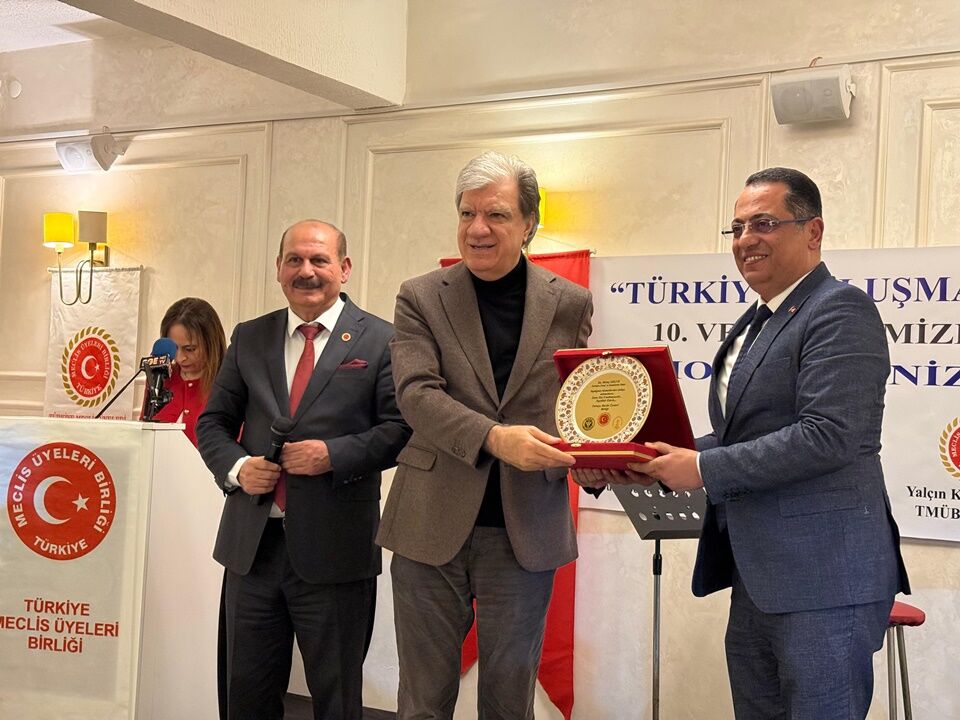Yerel Yönetim Yıldızları İzmir’de Koltuklar Geçici, Hizmet Kalıcı (2)