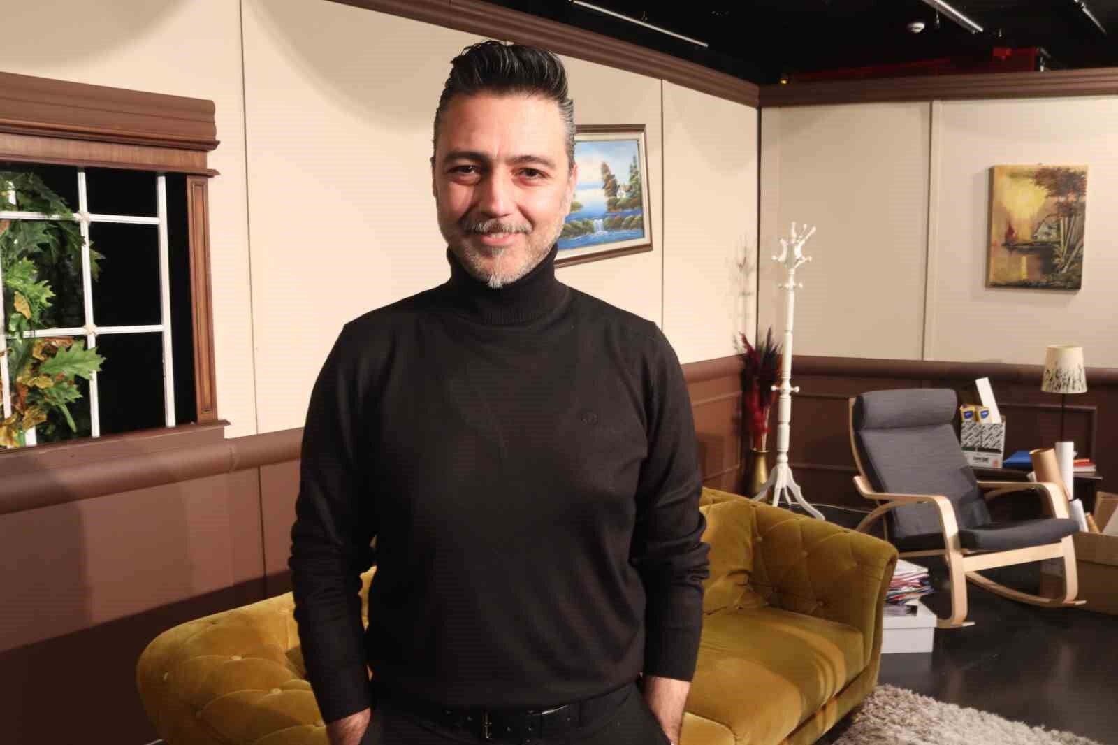 ‘Aşk Listesi’ Oyunu İzmirli Seyircilerle Buluştu