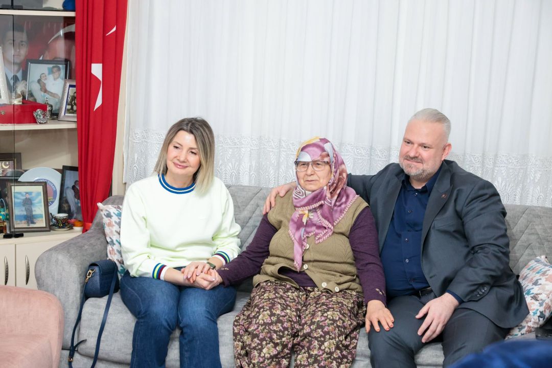 Başkan Aydın Pehlivan Iftarda Şehit Ailesinin Konuğuydu (3)