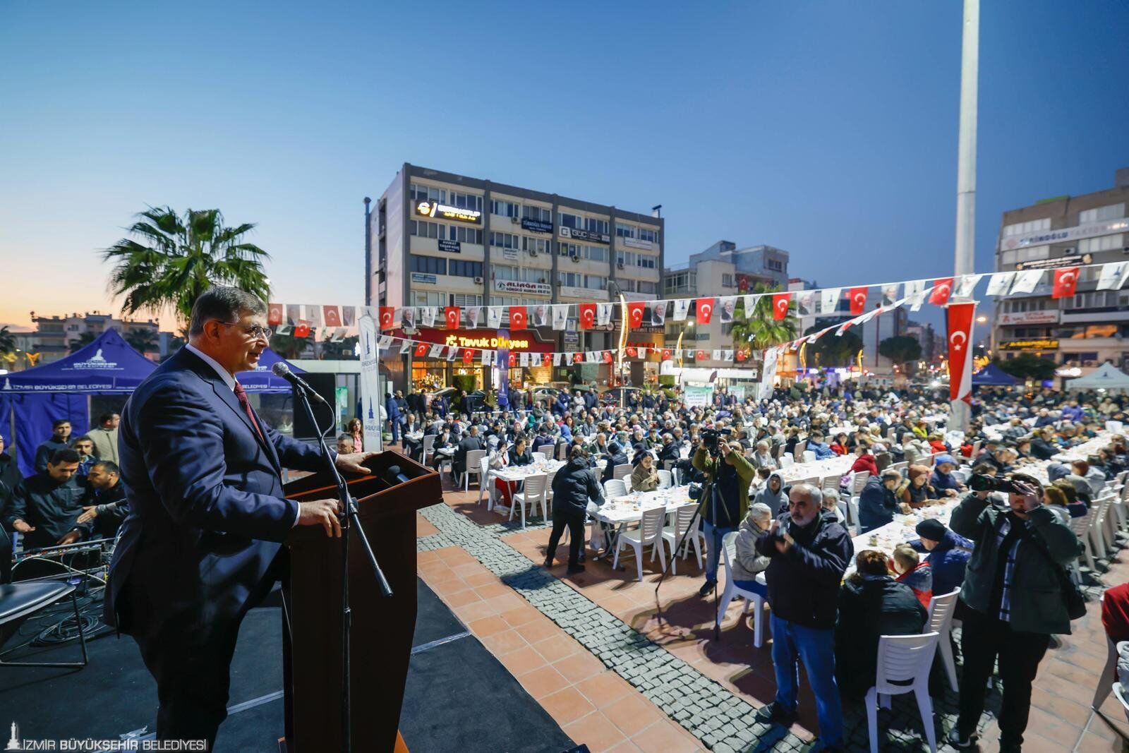 Başkan Tugay'dan Iftar Sofrasında Dayanışma Mesajı1On Gücümüze Kadar Devam