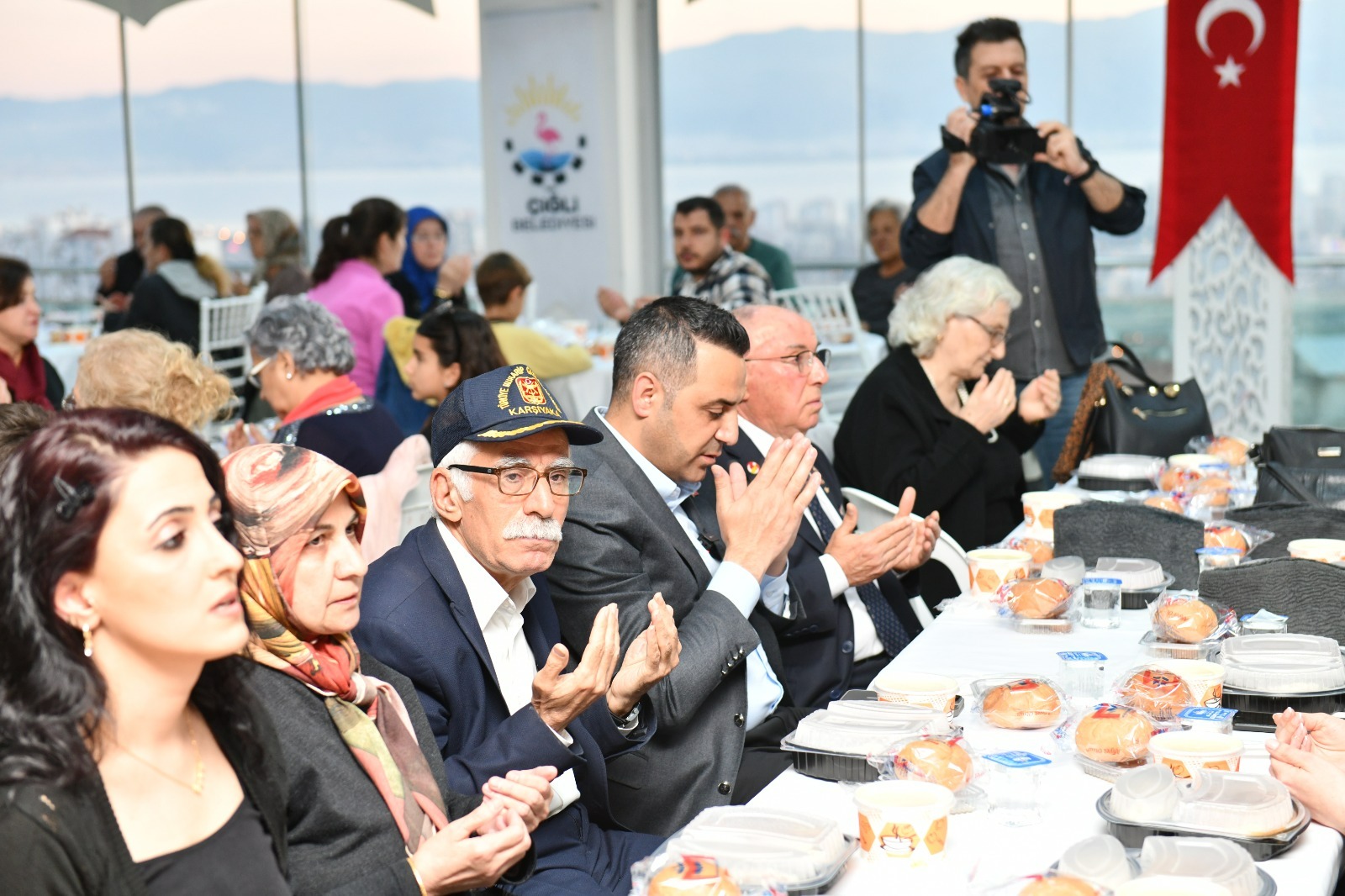 Başkan Yıldız, Şehit Ve Gazi Yakınlarıyla Iftarda Bir Araya Geldi (1)