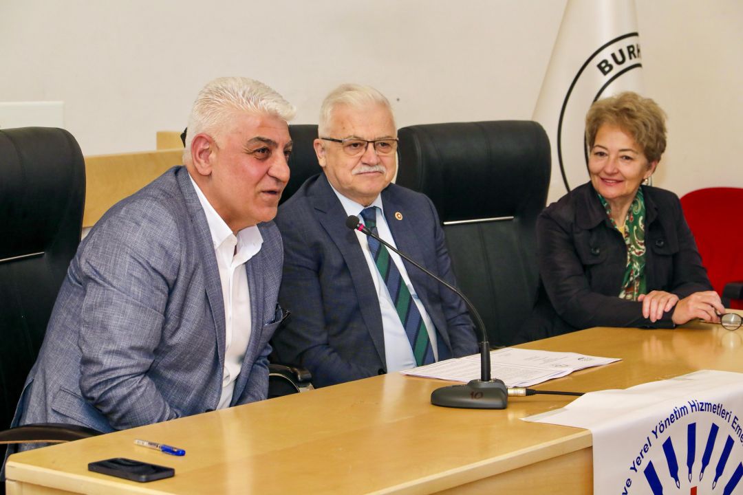 Burhaniye Belediyesi Ile Tüm Bel Sen Arasında Imzalar Atıldı (2)