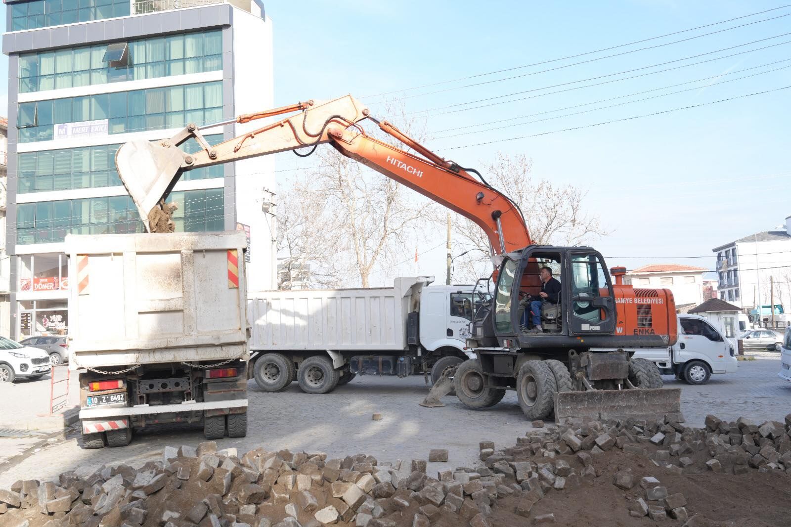 Burhaniye Belediyesi, Yollarda Konforu Ve Güveni Artırıyor (6)