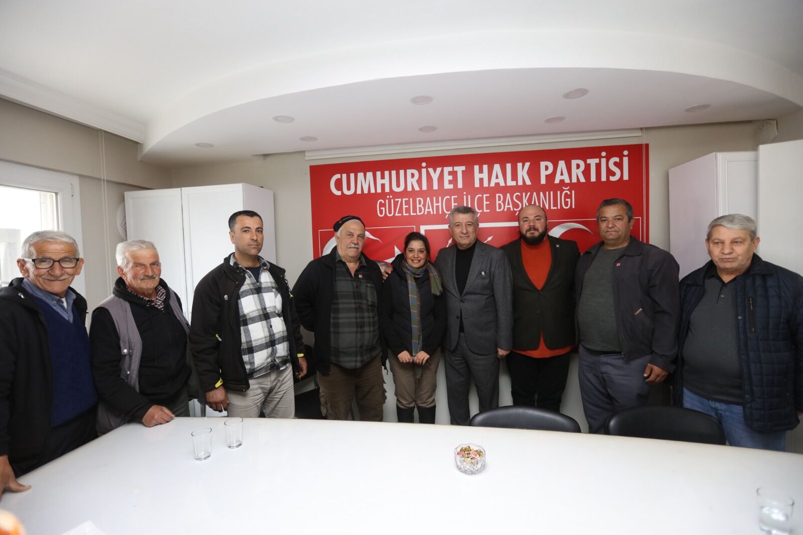 Chp Güzelbahçe’ye Üye Akını 600 Kişi Partiye Katıldı! (5)