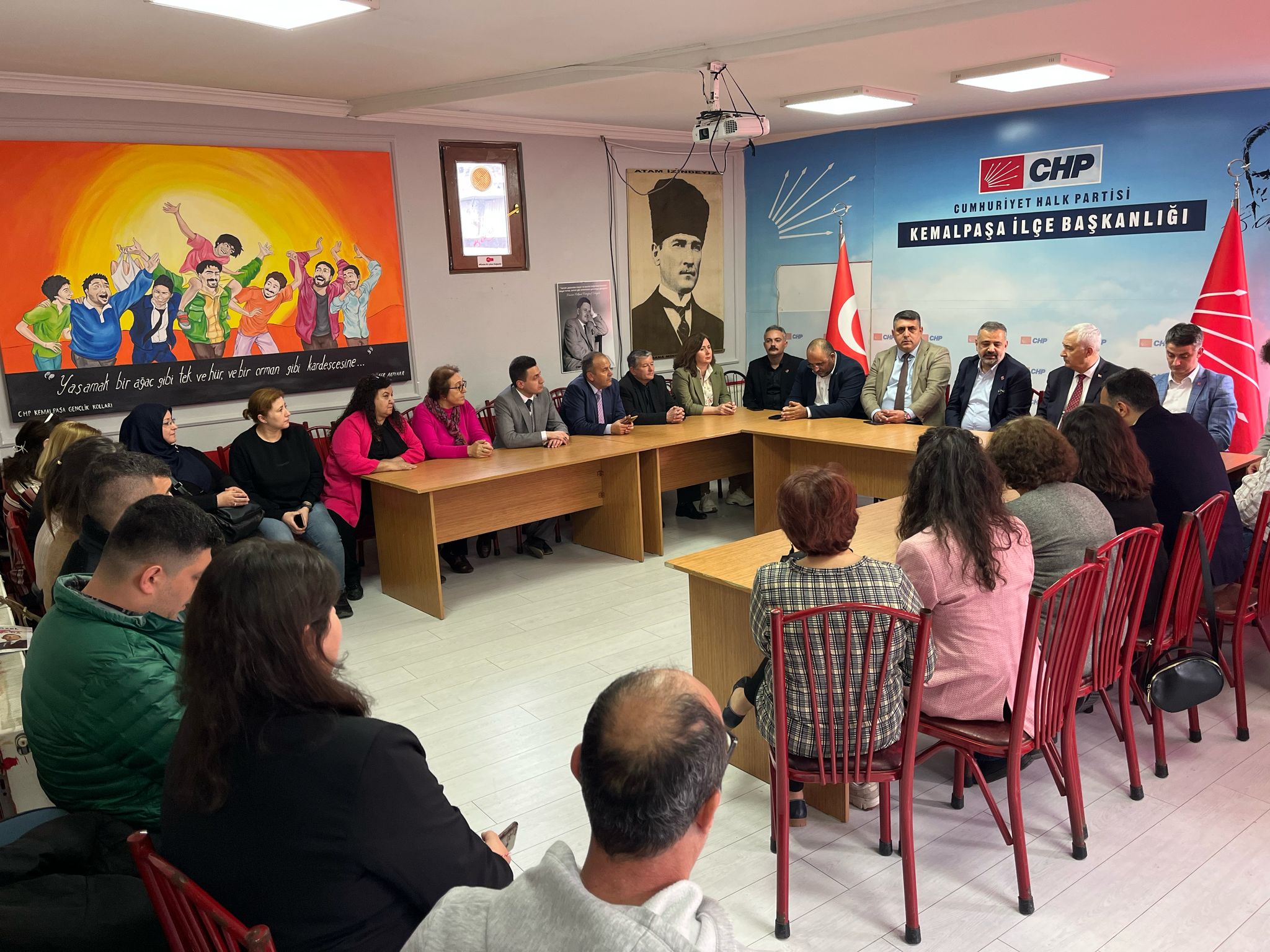 Chp'li Aslanoğlu'ndan Üyelere Ön Seçim Çağrısı İzmir’den Rekor Bir Katılım Hedefliyoruz (1)