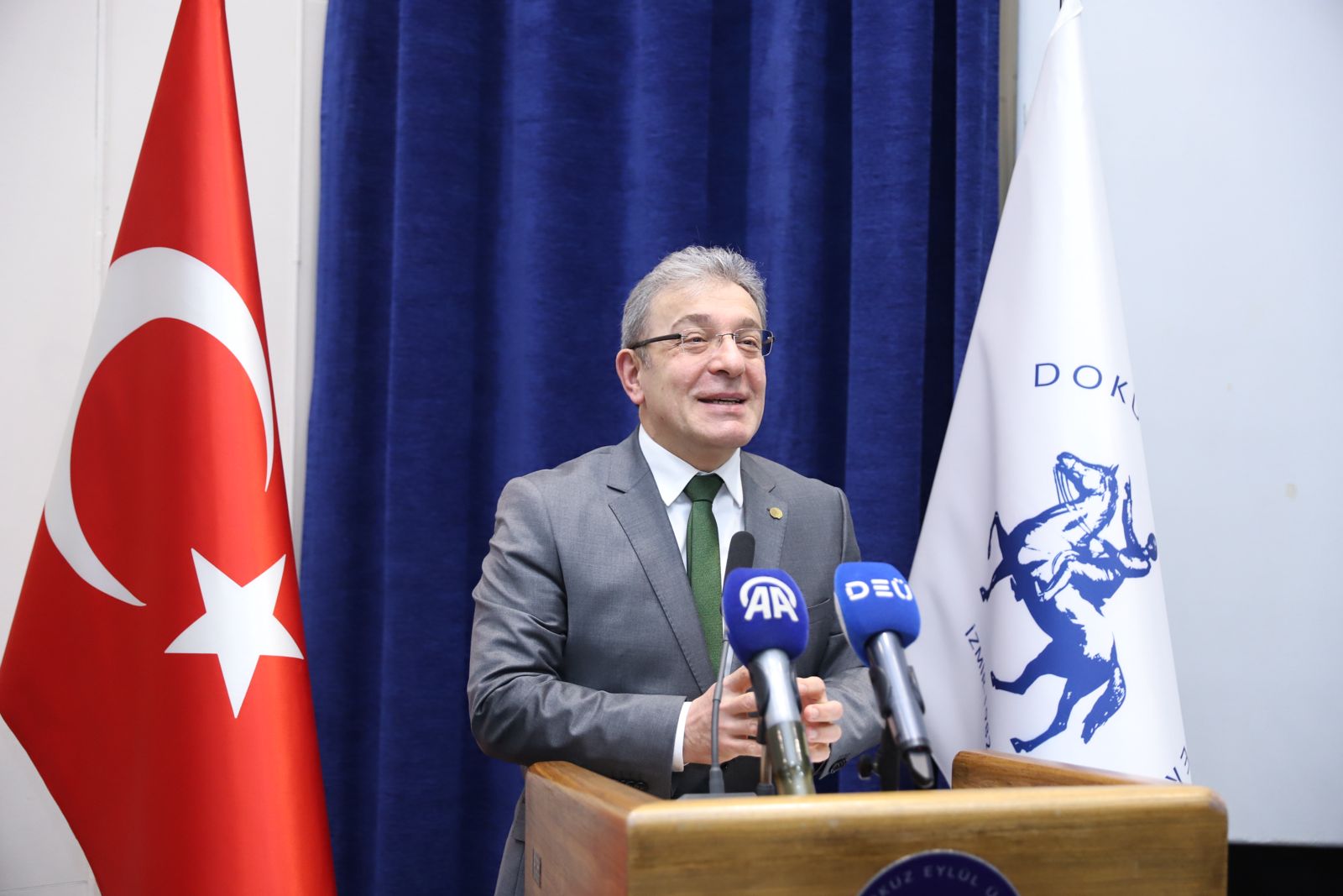 Deü Rektörü Prof. Dr. Bayram Yılmaz-2