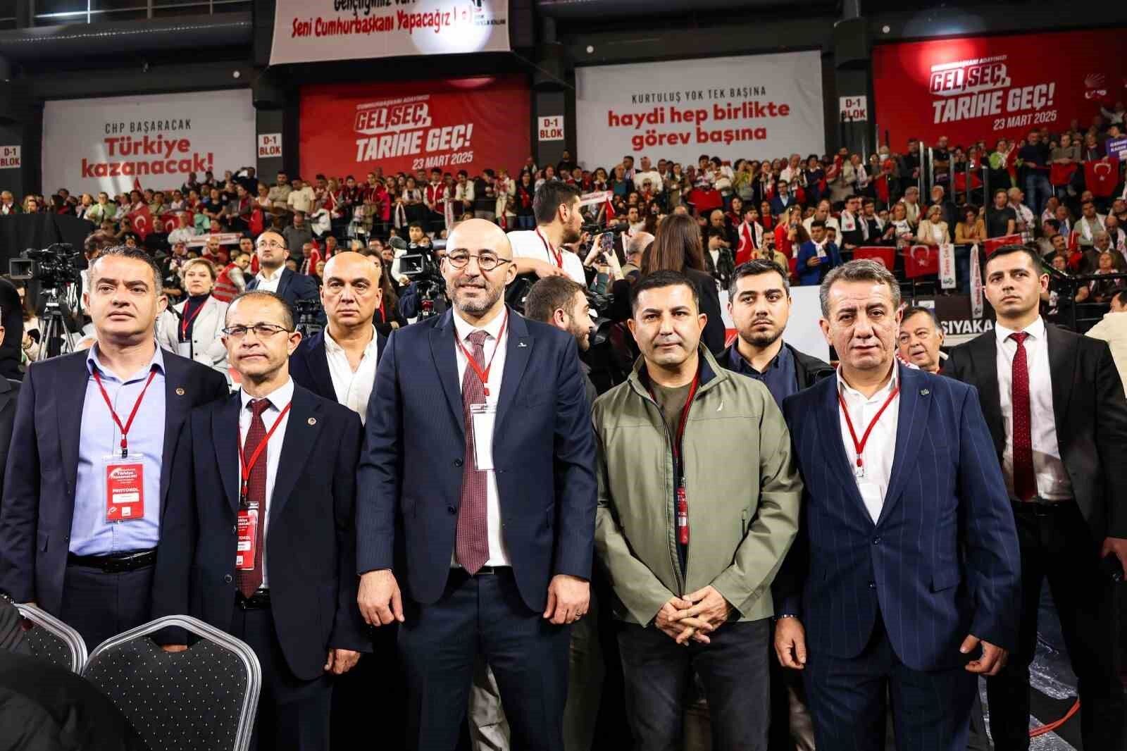 Efeler Belediye Başkanı Anıl Yetişkin, Ekrem İmamoğlu'na Destek Için İzmir’de 2
