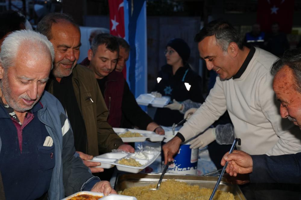 Güzelköylüler Ramazan'da Dayanışmayı Iftar Sofrasında Pekiştirdi3