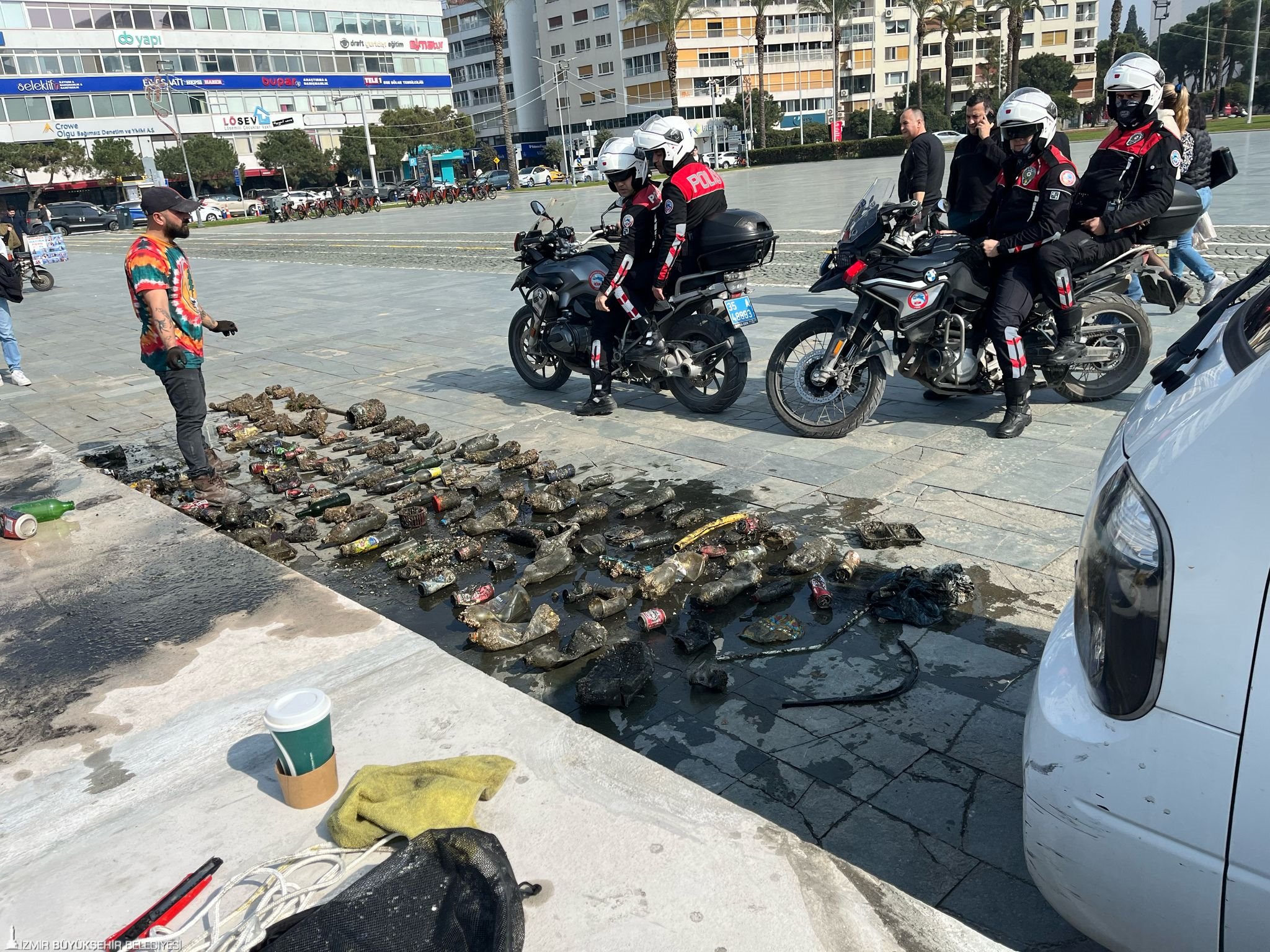 İzmir Körfezi'nden Çıkan Atıklar Sanat Eserine Dönüşecek 1