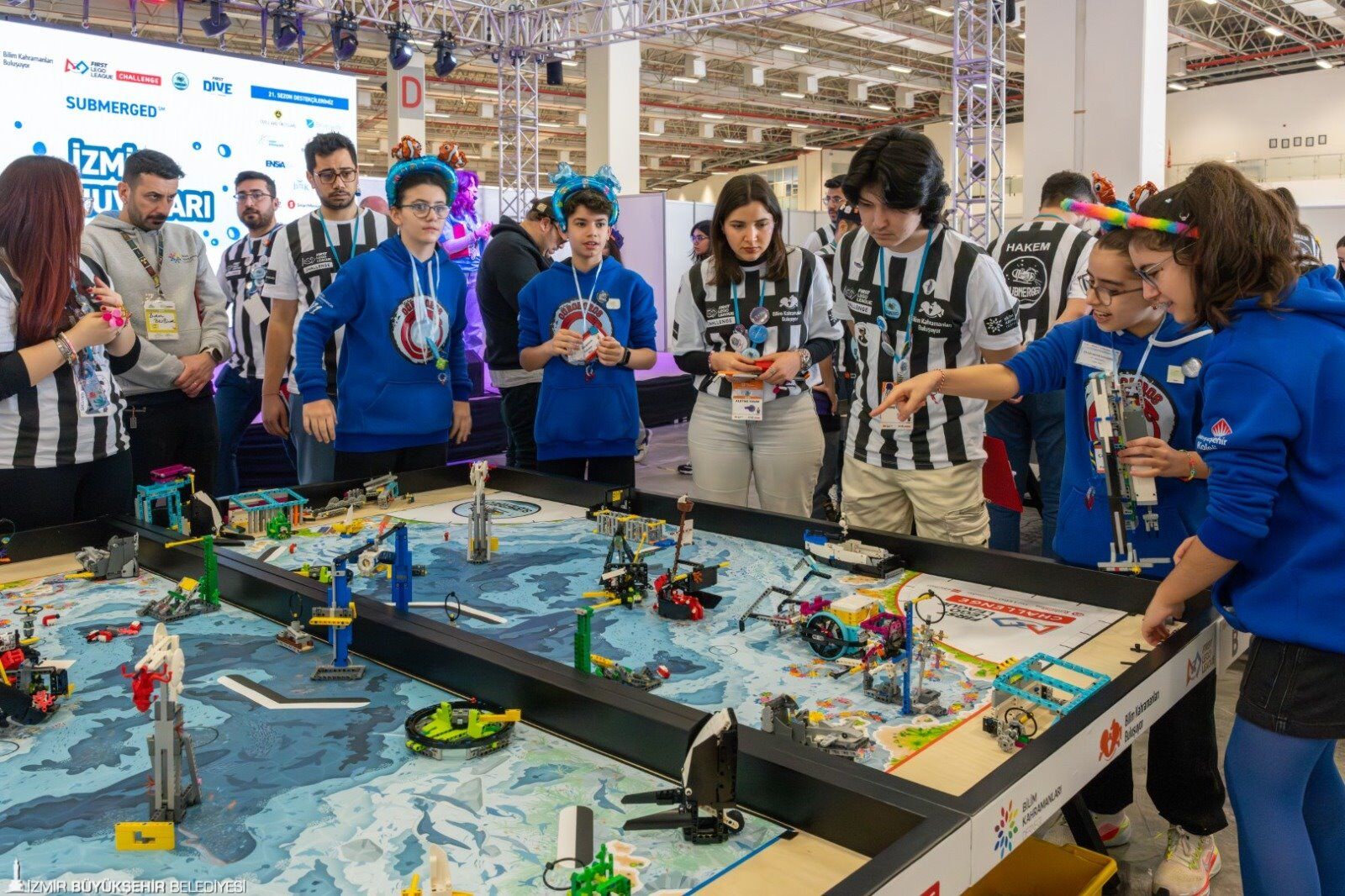 İzmir’de 800 Öğrenci, Okyanusa Yolculuk Yapan Lego® Robotlarıyla Yarıştı 2