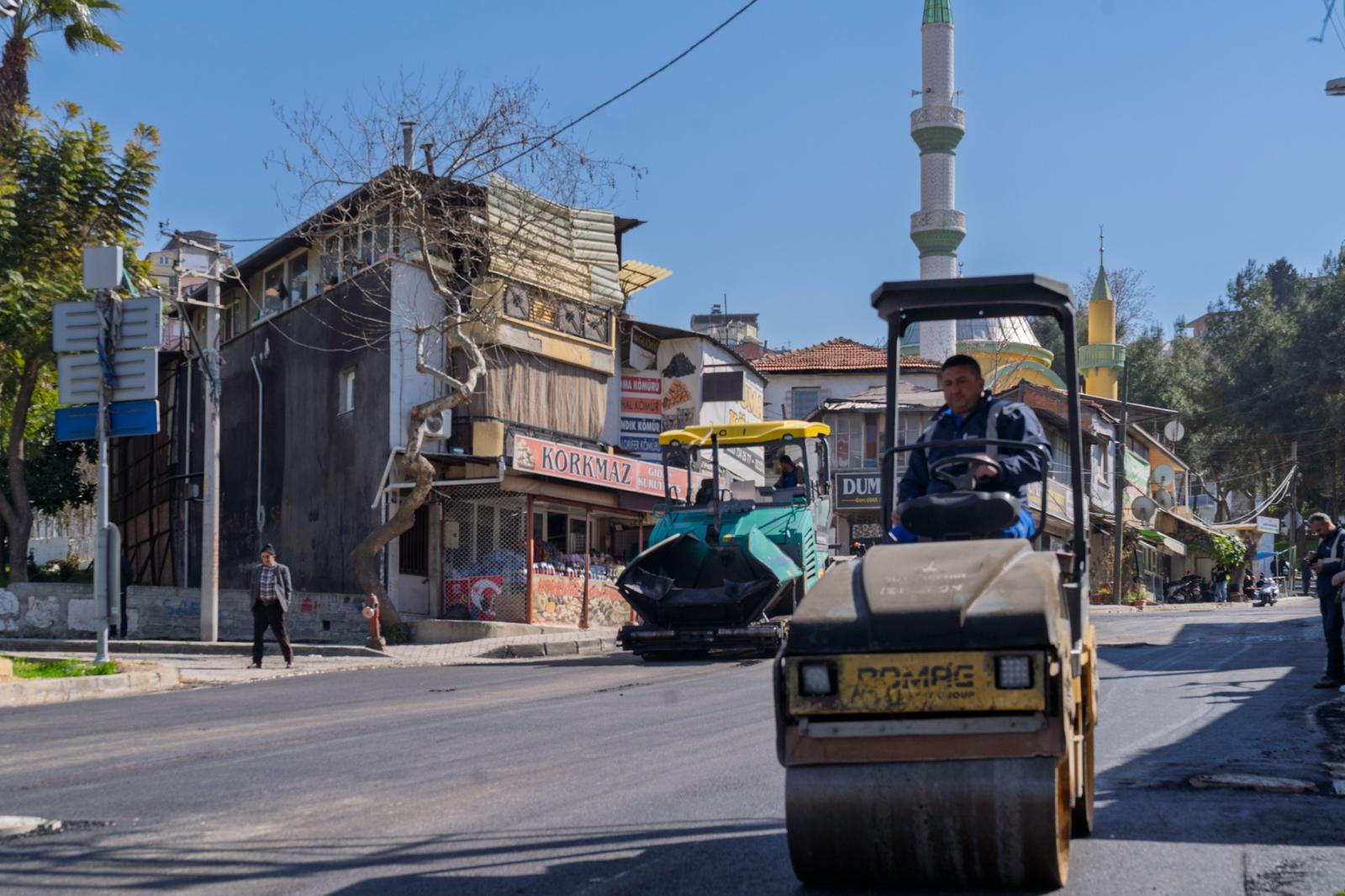 İzmir’de Asfalt Seferberliği Tam Gaz Devam Ediyor!