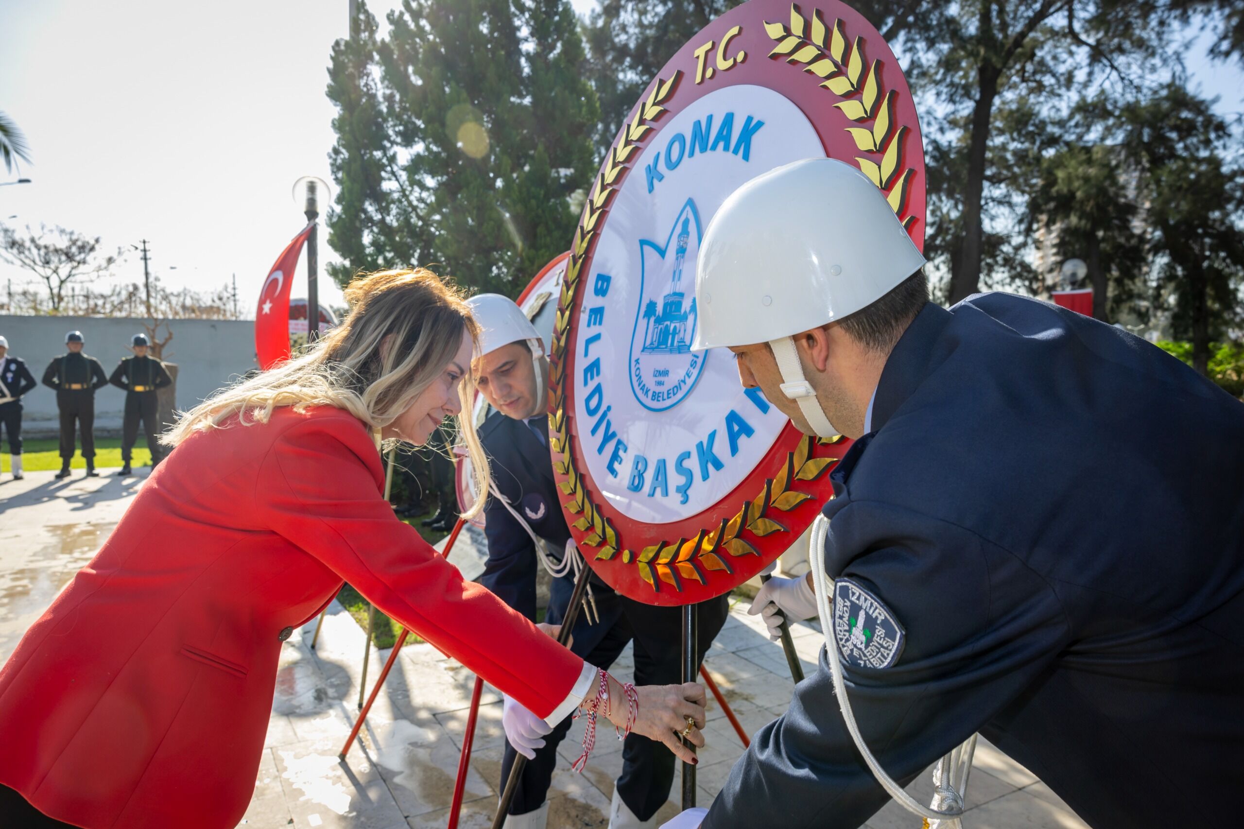 Konak'ta 18 Mart Coşkusu Çanakkale Zaferi Ve Kahramanlar Anıldı (1)