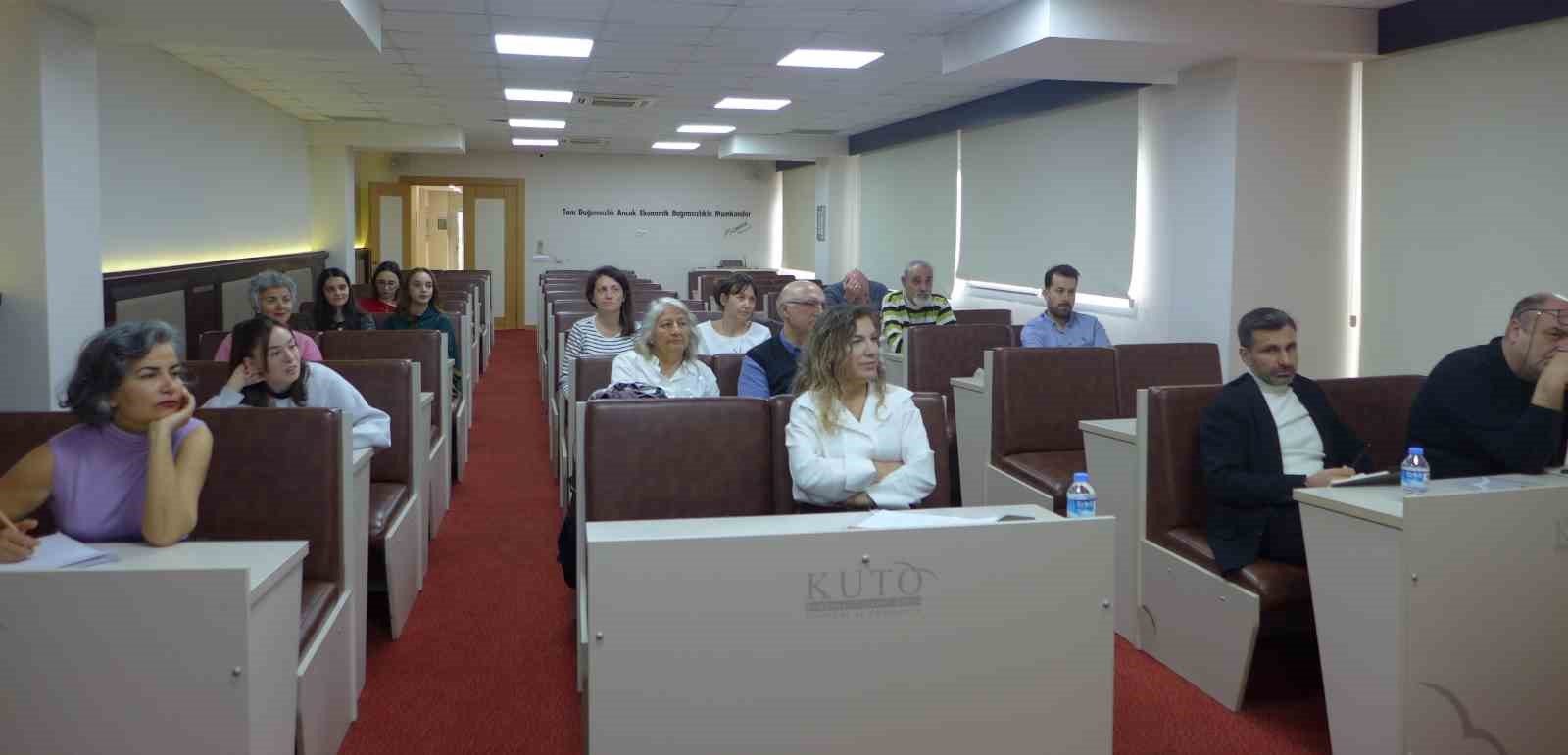 Kuşadası Ticaret Odası’nda Problem Çözme Teknikleri Eğitimi