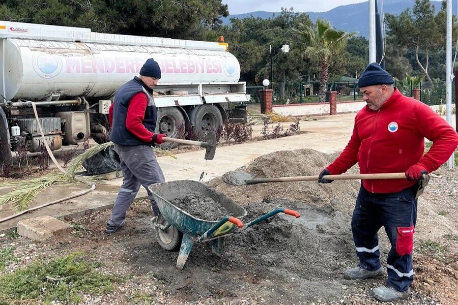 Menderes Belediyesi Kum Zambağını Koruma Altına Aldı! (3)-1