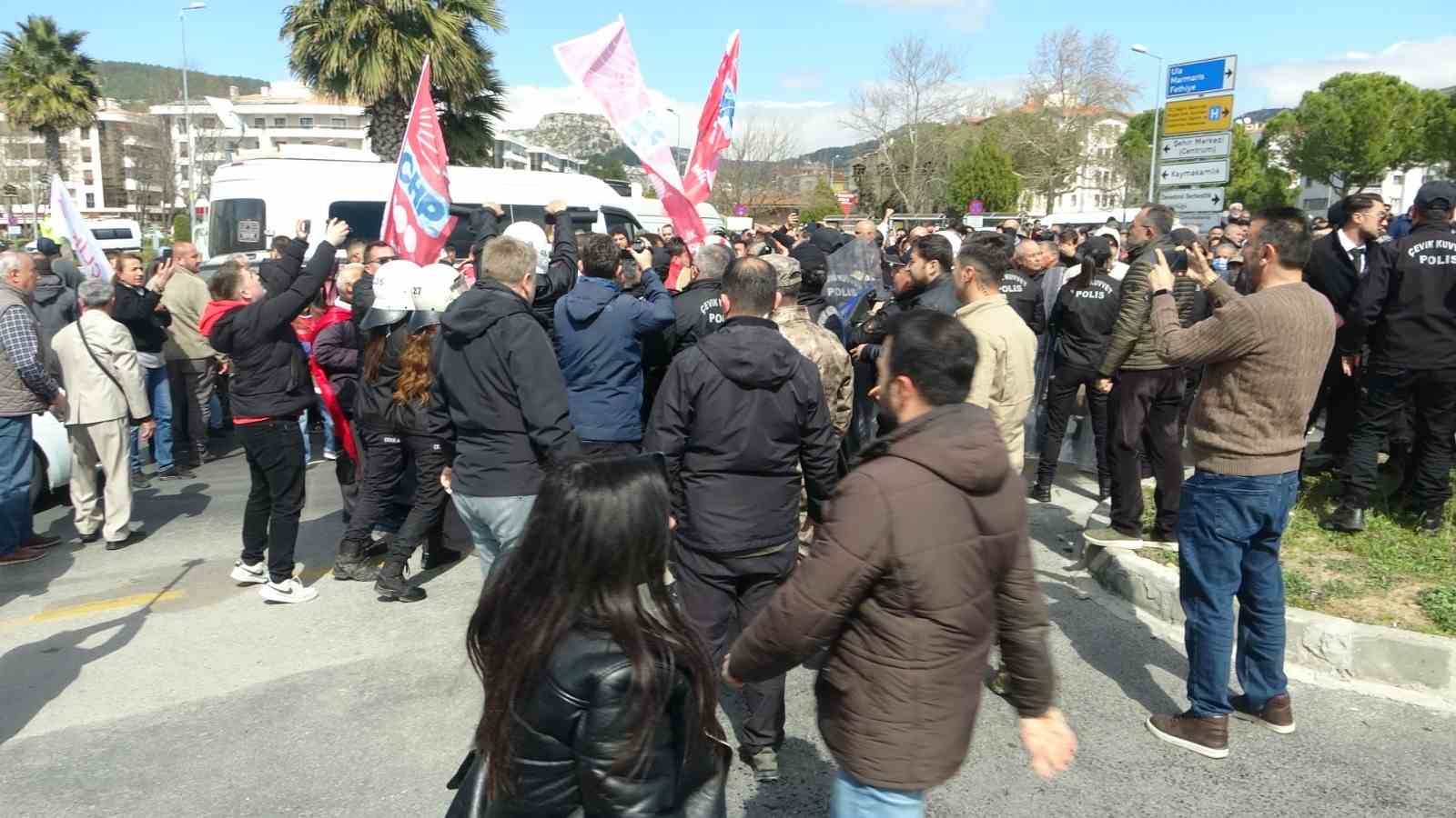 Muğla’da İmamoğlu Protestosuna Biber Gazıyla Müdahale! 1