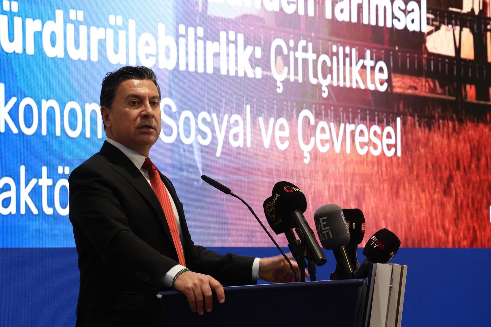 Mupa’nın “Bölgesel Çiftçi Raporu” Son Kuşak Çiftçiler Alarm Veriyor! (2)