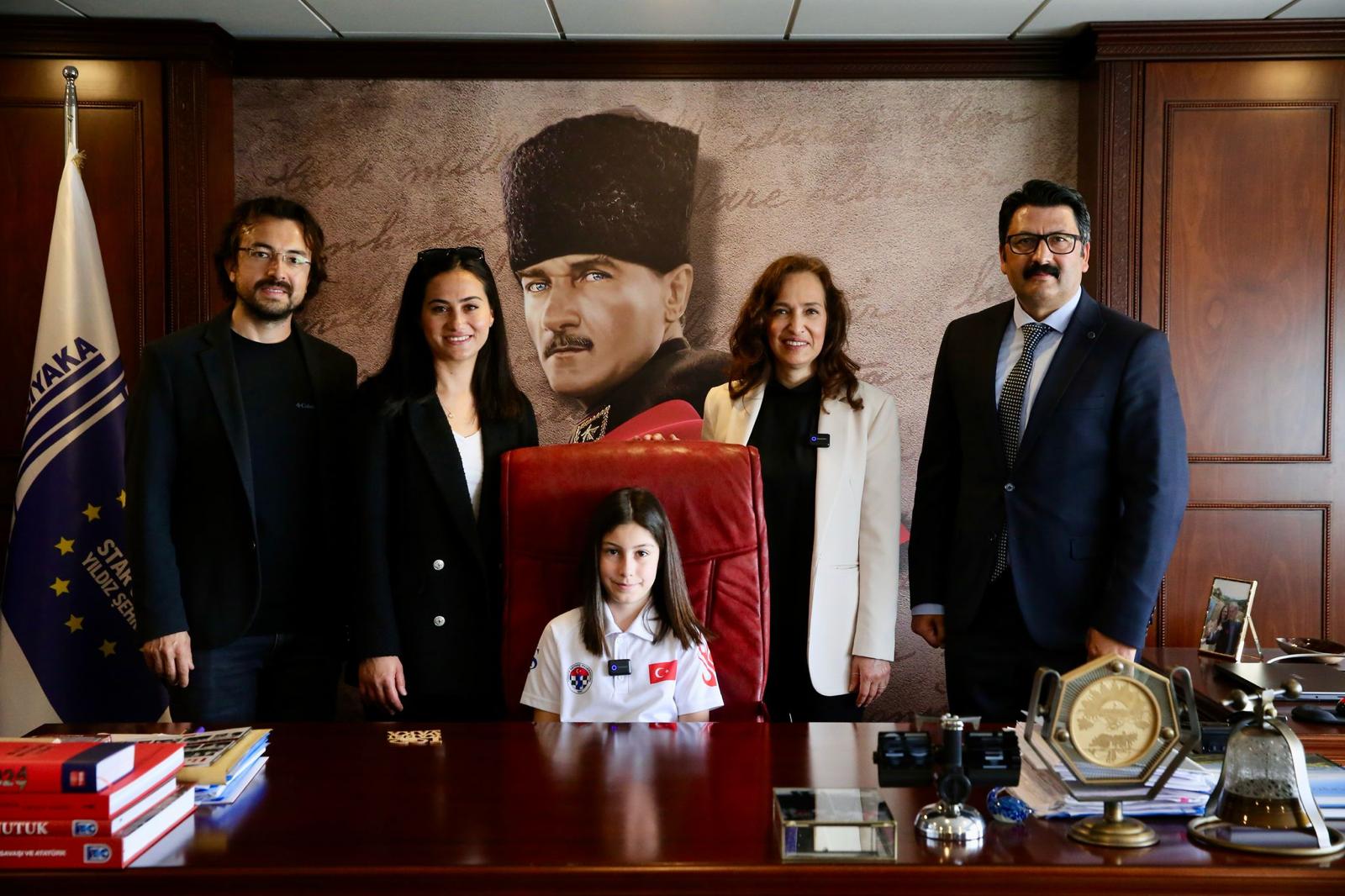 23 Nisan’da Karşıyaka Semaları Çocukların Oldu (1)