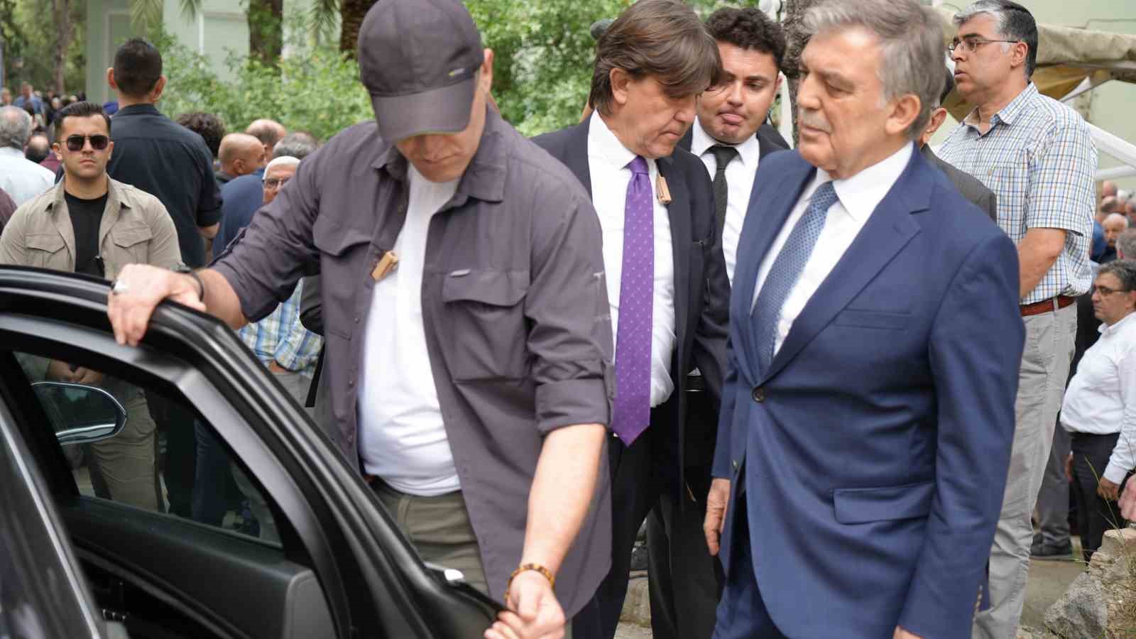 Abdullah Gül’ün Acı Günü1 Dayısı İzmir’de Son Yolculuğuna Uğurlandı