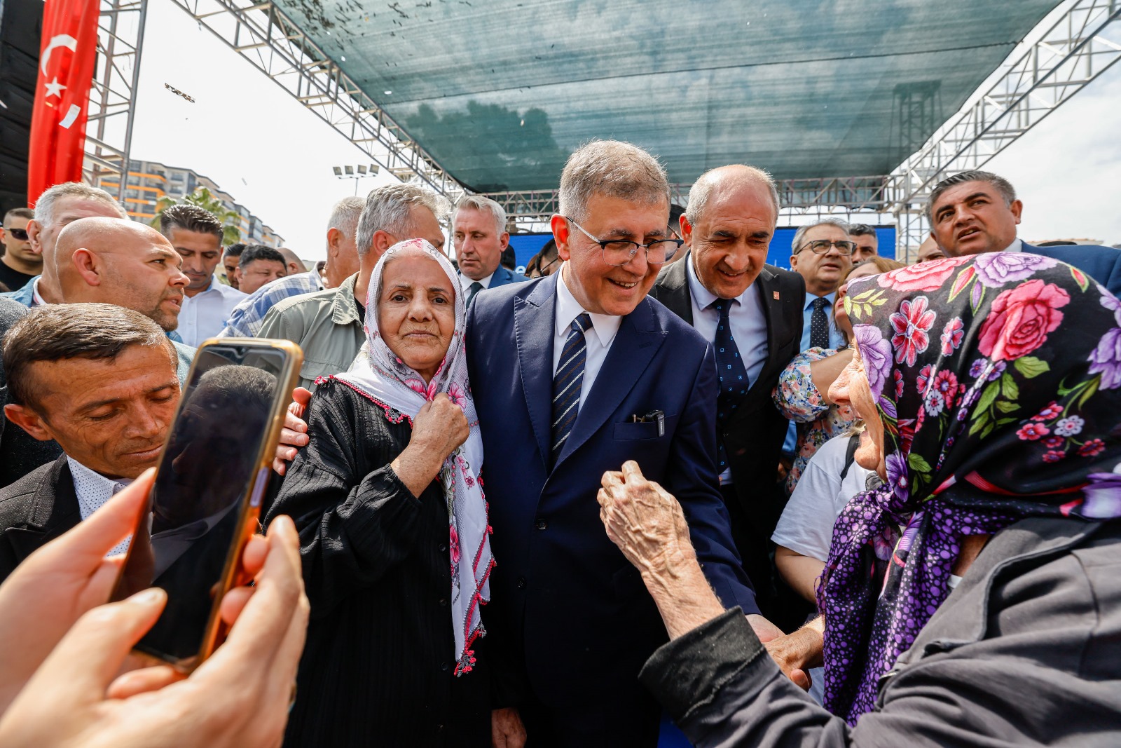 Başkan Cemil Tugay'dan Hükümete 5 Yediğiniz Hakkımızı Helal Etmiyoruz!
