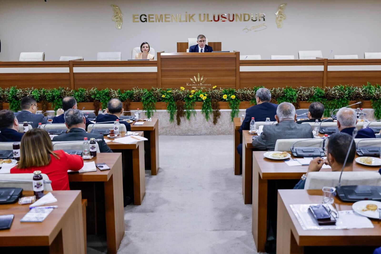 Başkan Tugay Karabağlar'da Muhtarlarla Buluştu4 Kentsel Dönüşüm Için Komisyon Kurulacak
