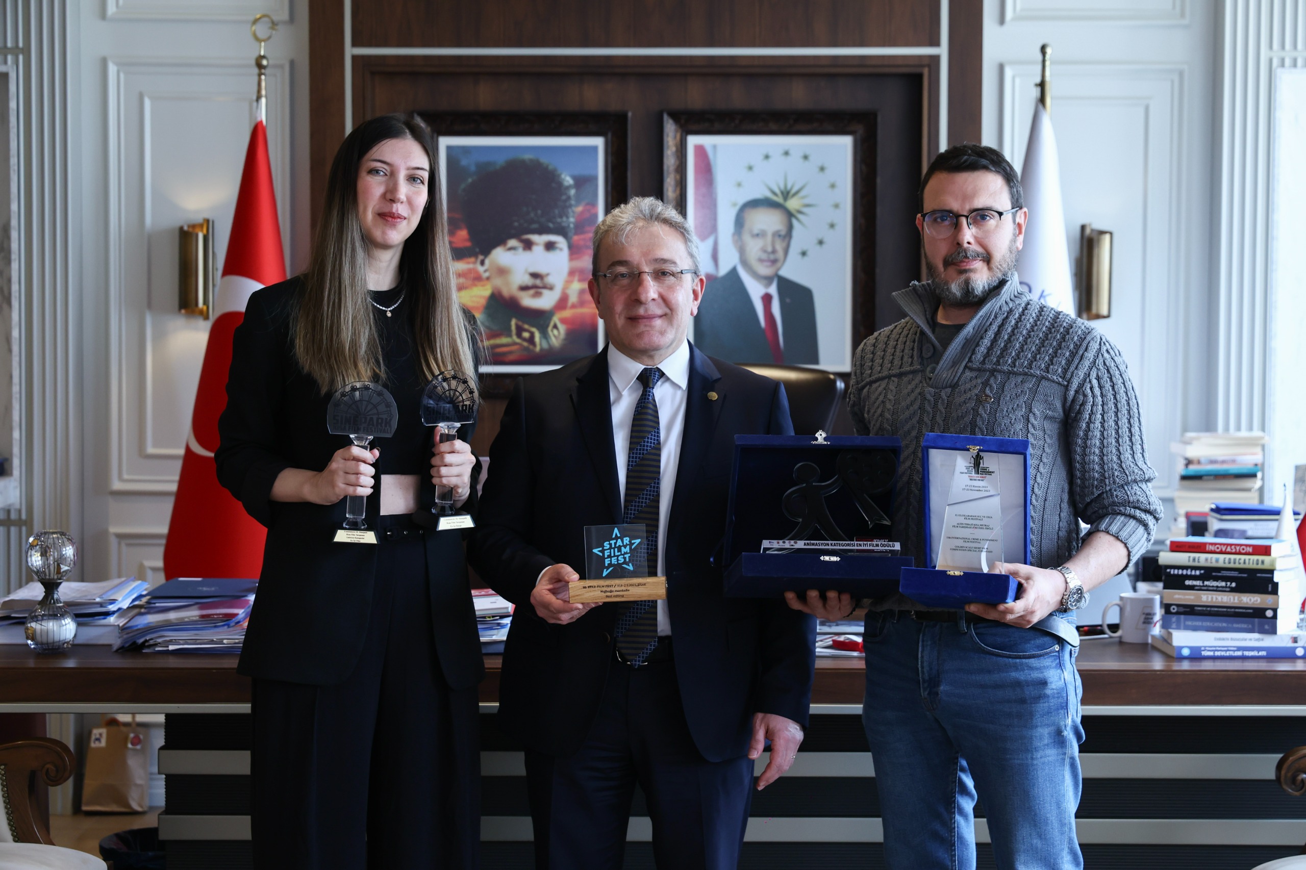 Ben Sen O Biz Siz Onlar Kisa Film Oduller (2)