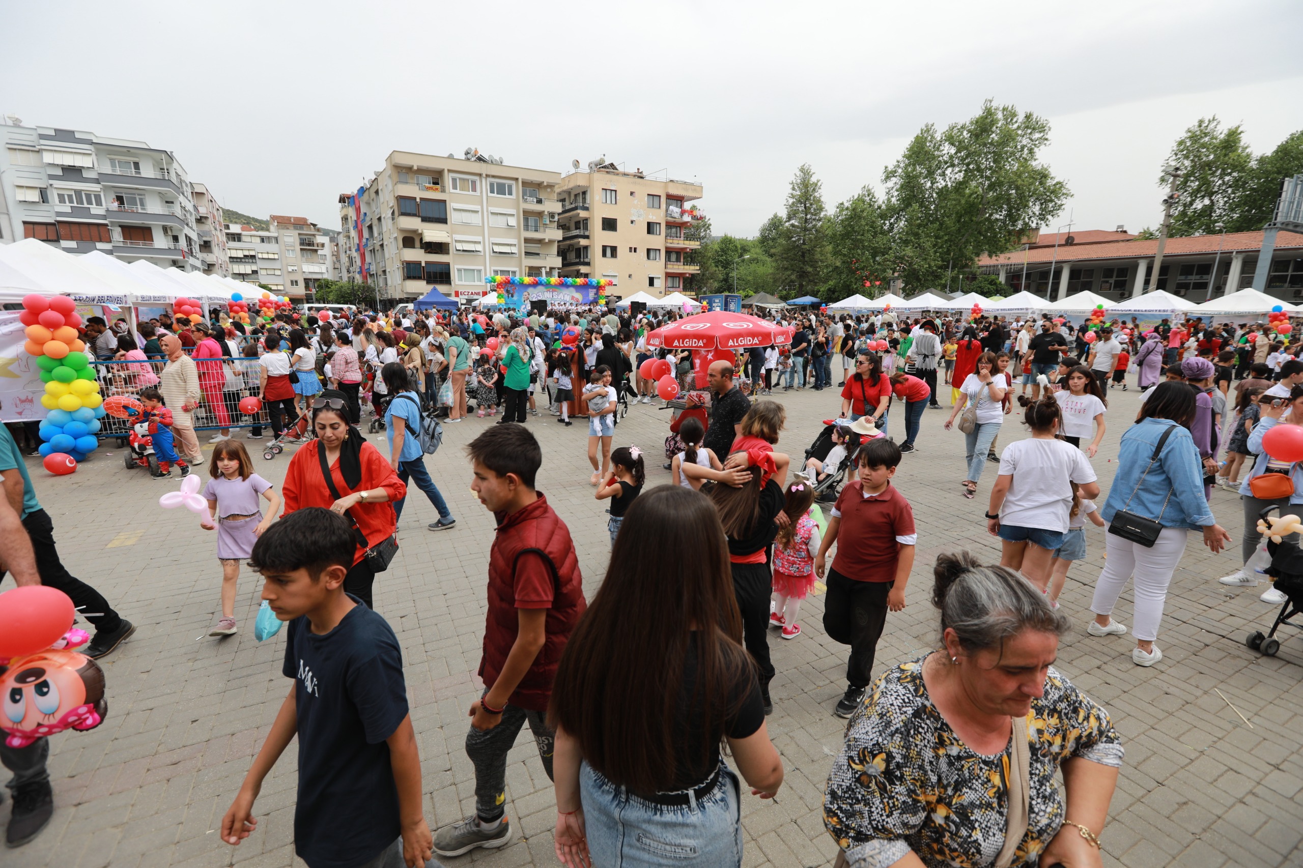 “Çocuklar Özgürdür” Temalı 23 Nisan Şenliği Efes Selçuk’ta (3)