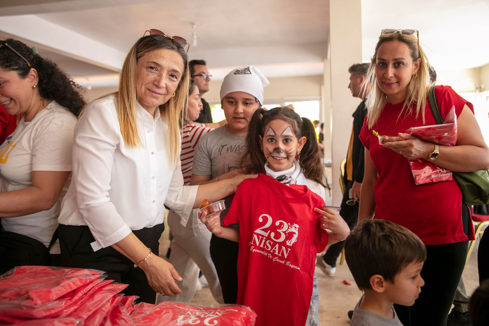 Güzelbahçeli Çocuklar Bayramı Doya Doya Kutladı (3)-1