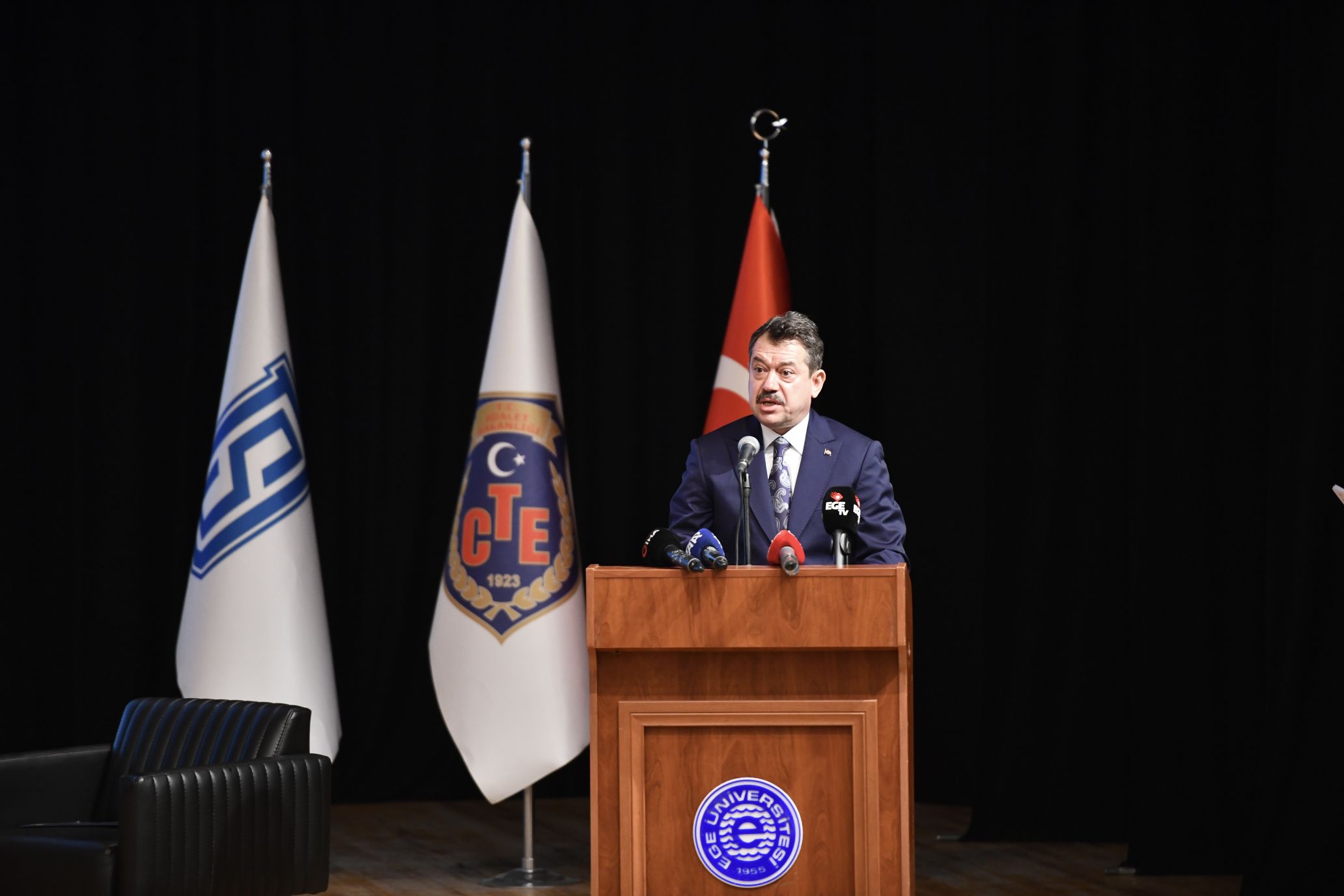 ++İzmir Cumhuriyet Başsavcısı Ali Yeldan (2)