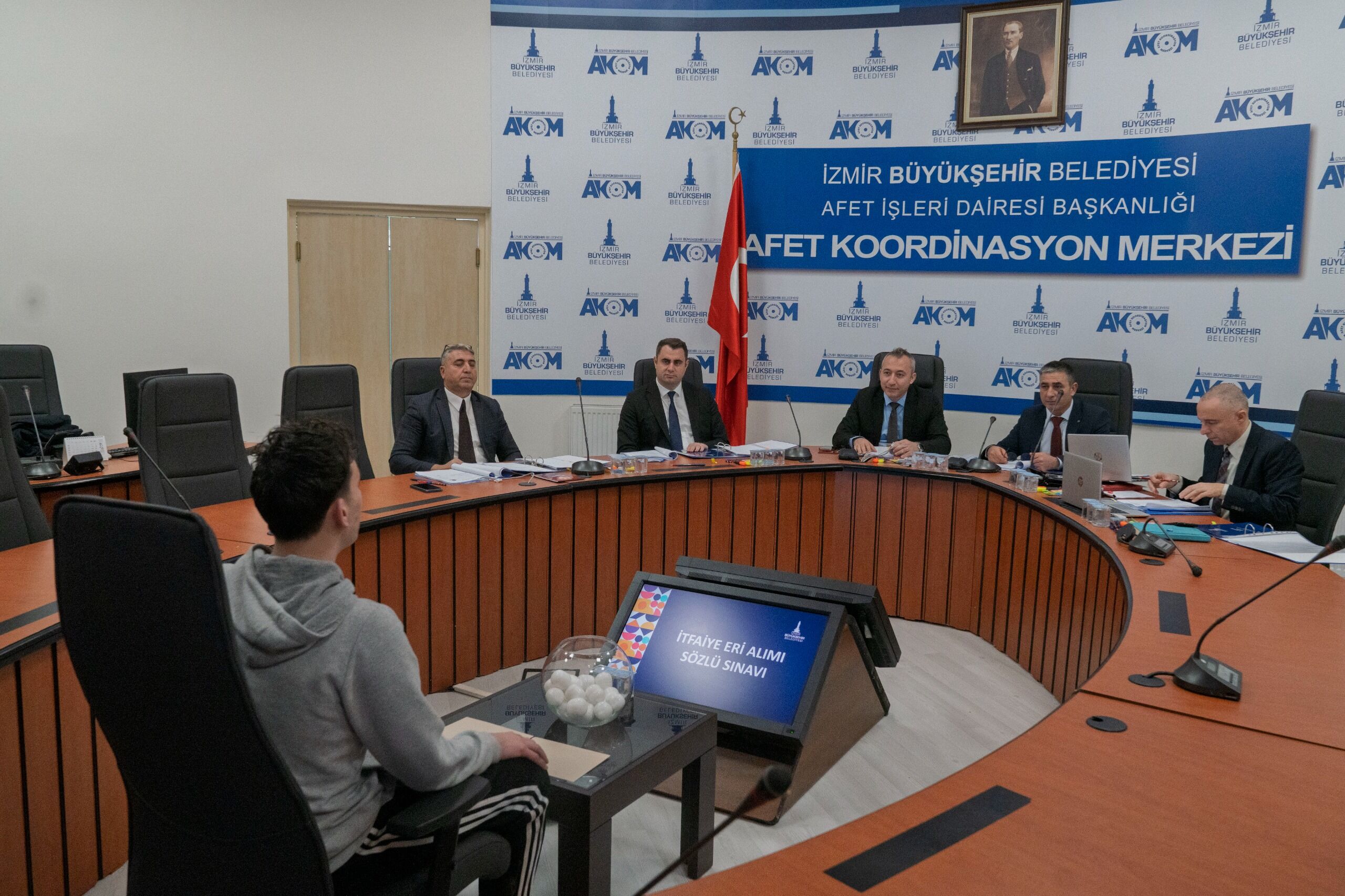İzmir İtfaiyesi'nin Yeni Yüzleri Belirleniyor 759 Aday Parkurda Ter Döktü (3)