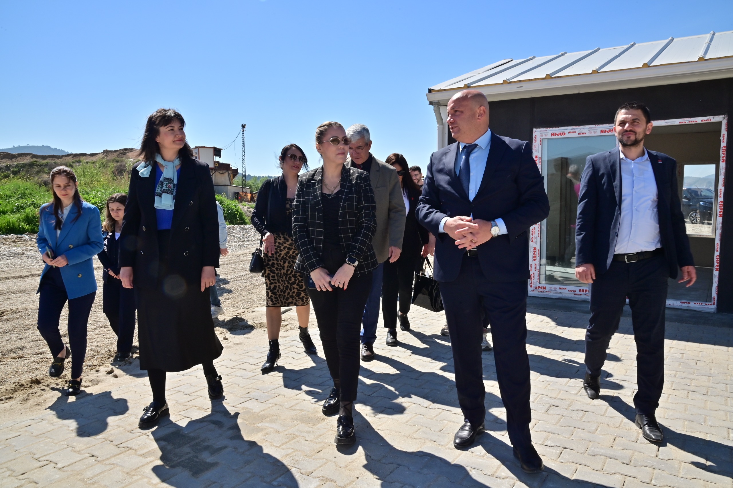 Manisa’da Sokak Hayvanları Için Vetbüs Ve Rehabilitasyon Atağı (2)
