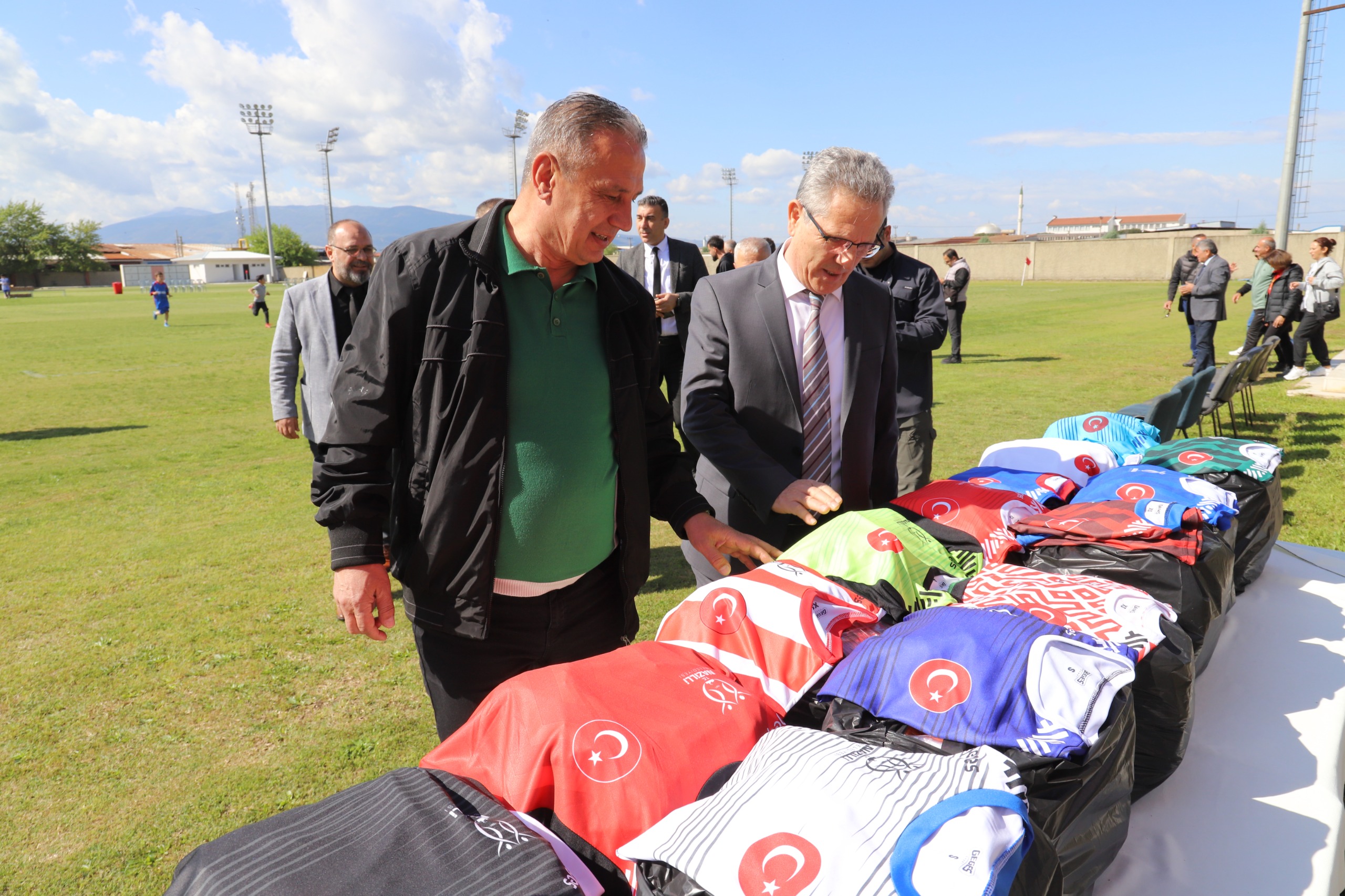 Nazilli’de 23 Nisan Coşkusu Futbol Turnuvasıyla Başladı (2)