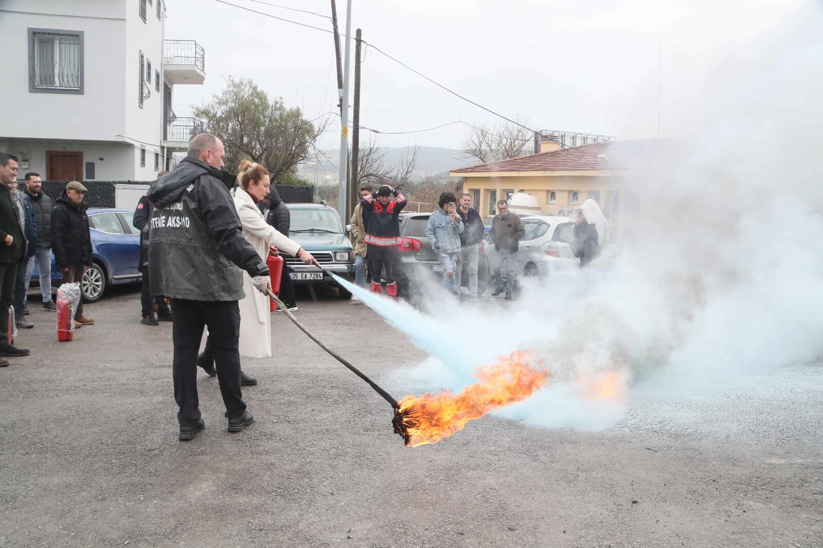Urla’da Otelcilere Temel Yangın Eğitimi Verildi (2)