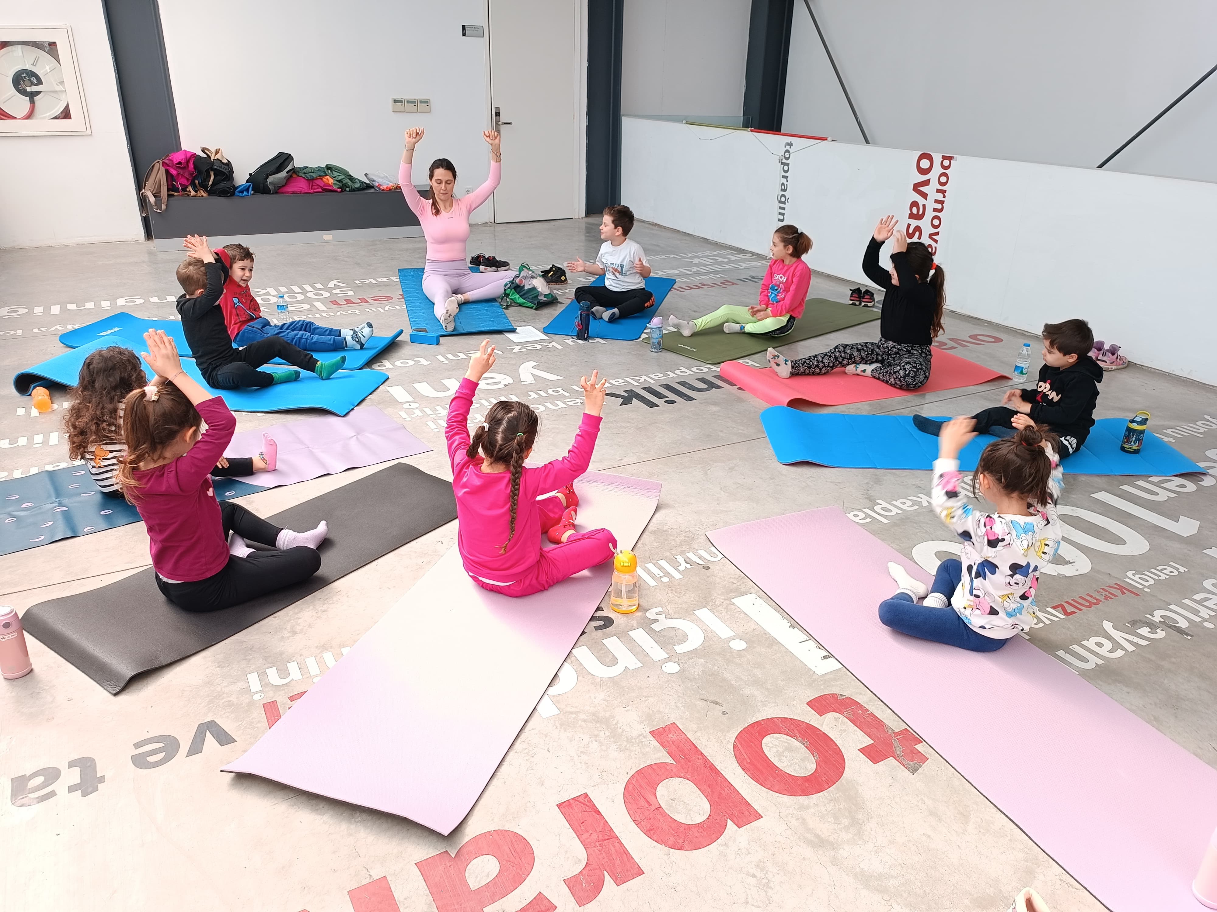 Yeşilova Höyüğü’nde Yoga Ve Tarih Buluşuyor (2)