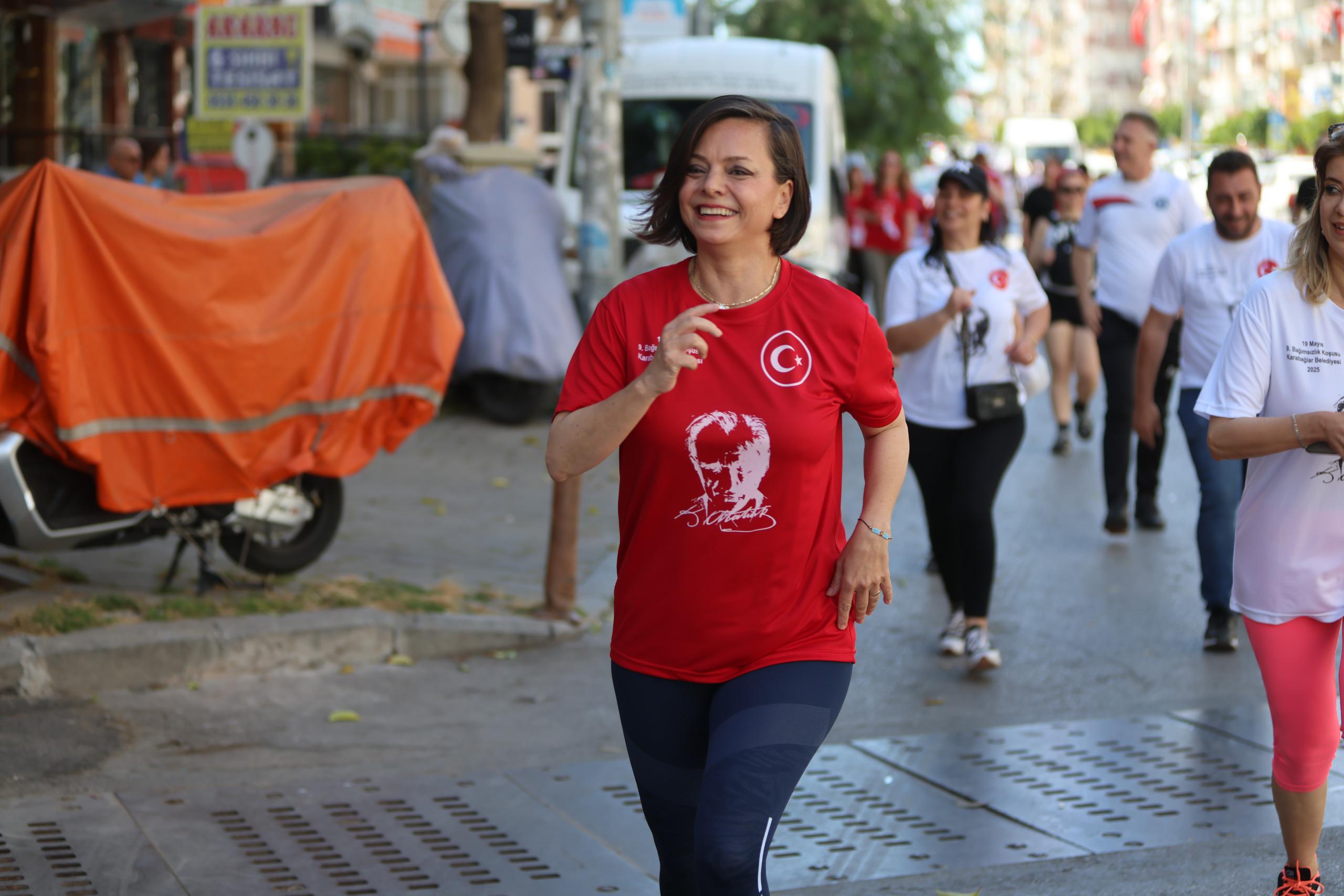 715 Sporcu Karabağlar’da Cumhuriyet Ve Bağımsızlık Için Koştu (4)